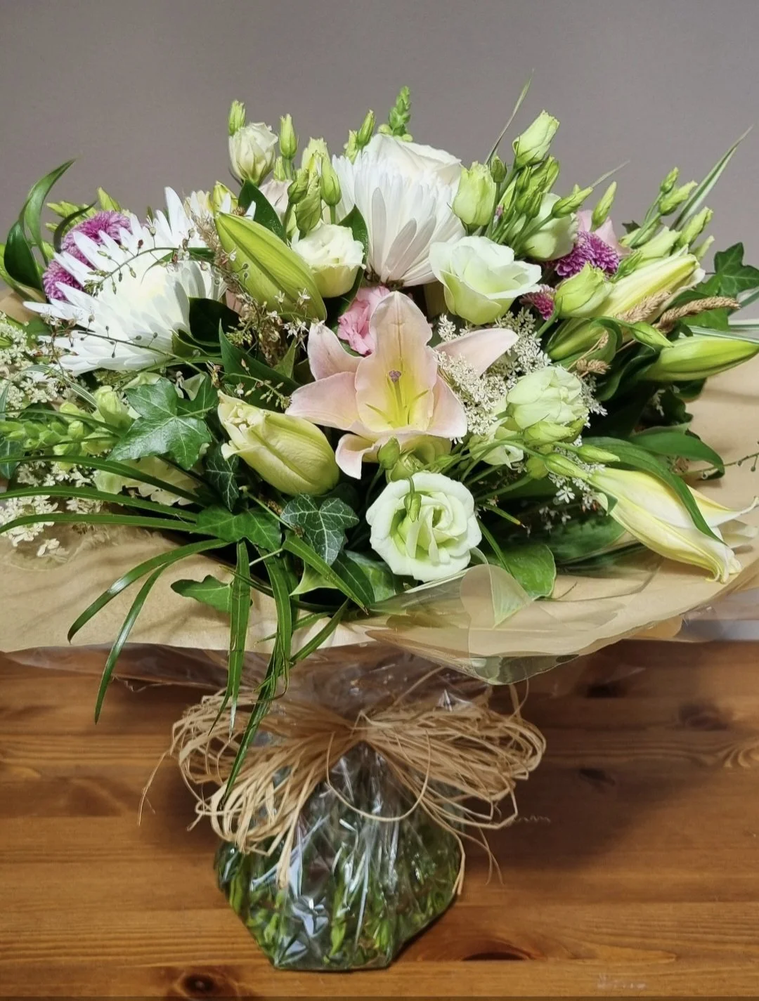 Aqua Pack Hand-Tie Bouquet Workshop