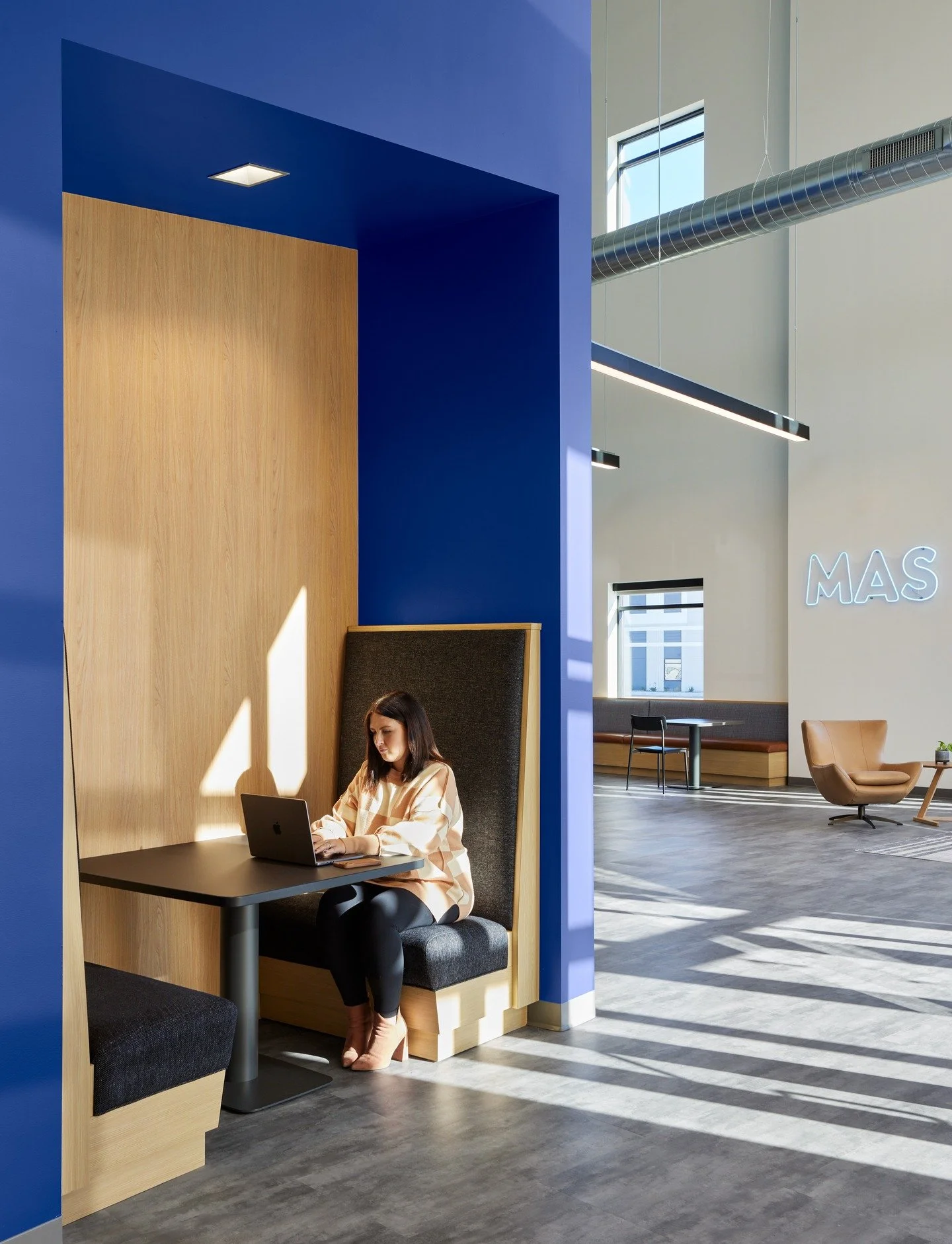 Looking back on the MAS HVAC project we completed last year.

We were proud to deliver this 212,000 SF industrial space, which features a sleek office and an expansive warehouse.

Huge shoutout to our partners at @mohagenhansen for helping us bring t