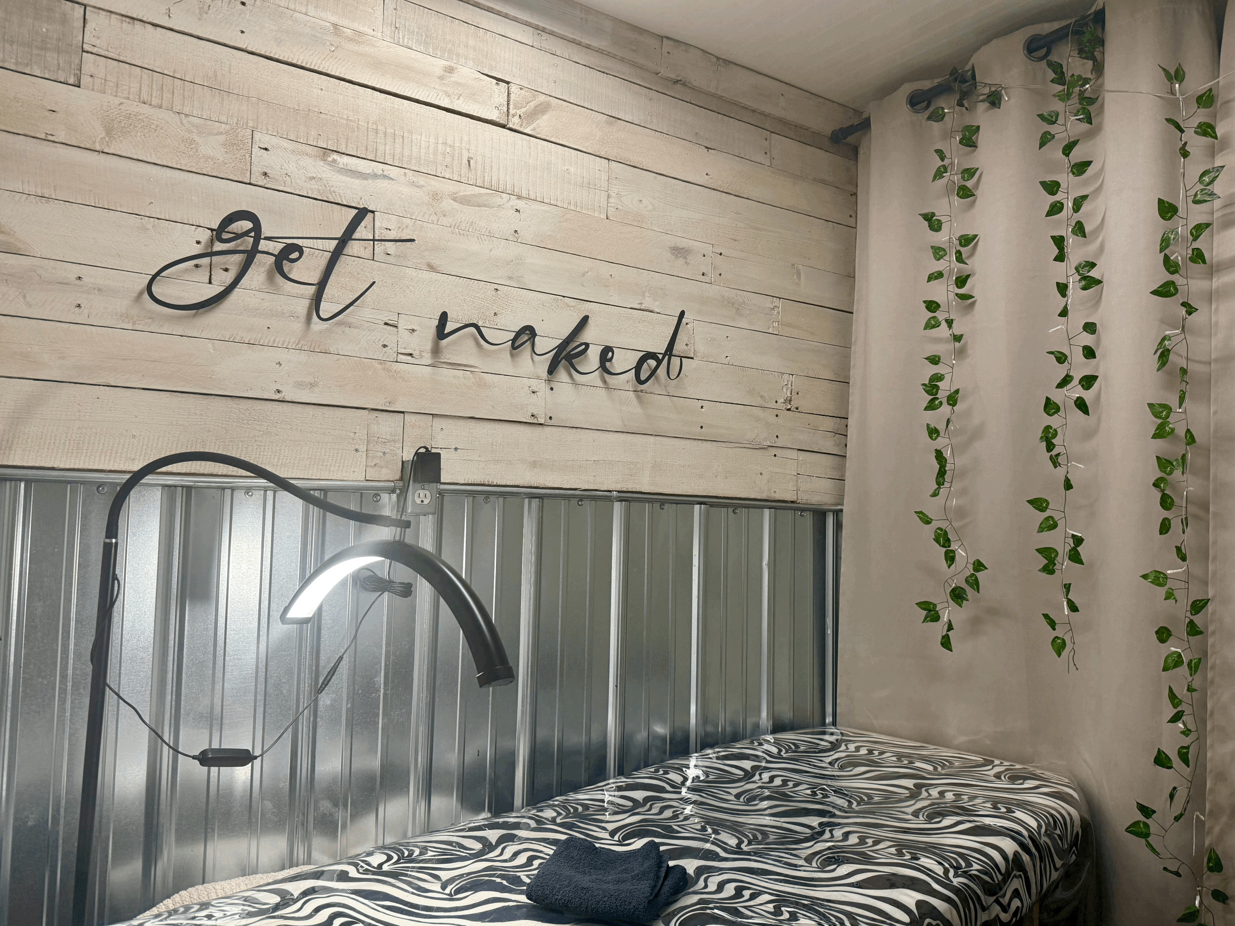 what to expect at your first wax, brow or lash appointment at Bare michigan