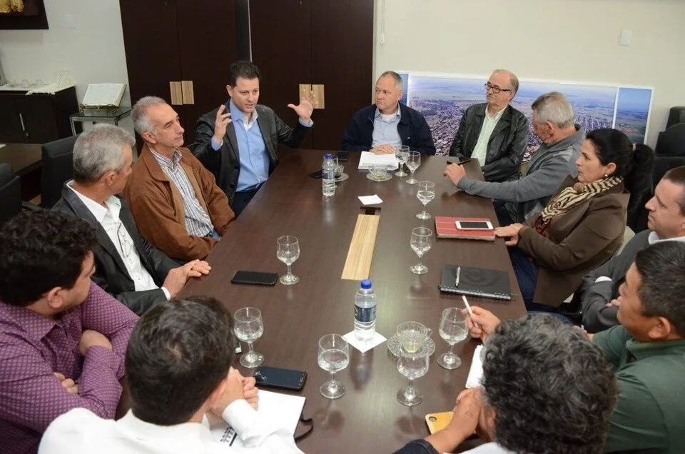 Renato Câmara comemora instalação de unidade da Cresol em Ivinhema