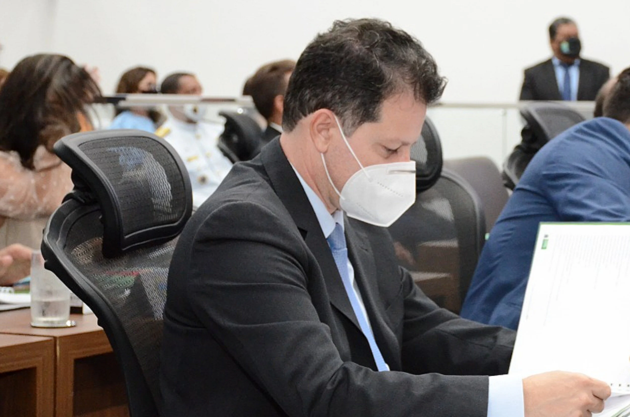 Deputado Renato Câmara solicita prioridade de vacinação para cuidadores de idosos