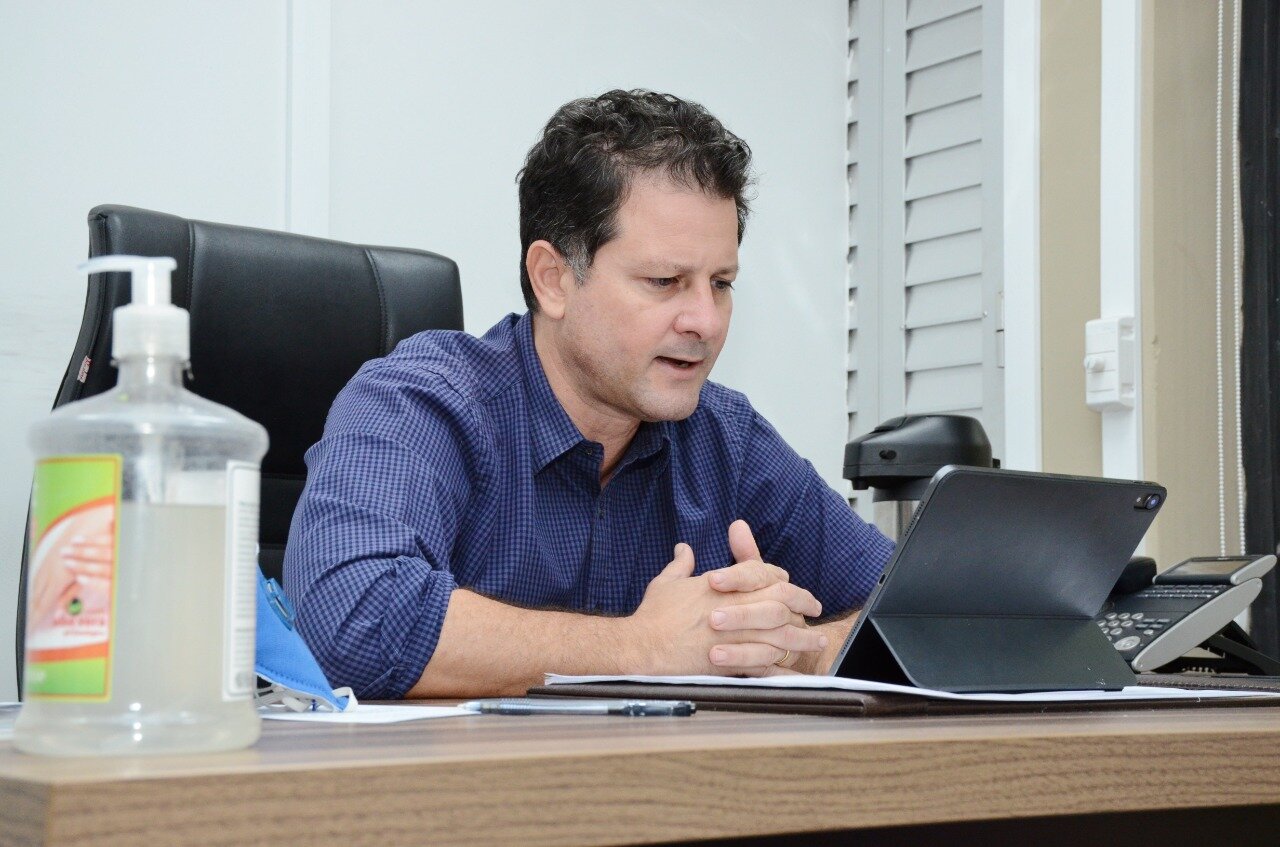 Deputado Renato Câmara solicita equipamentos e melhorias de rodovia em Laguna Carapã