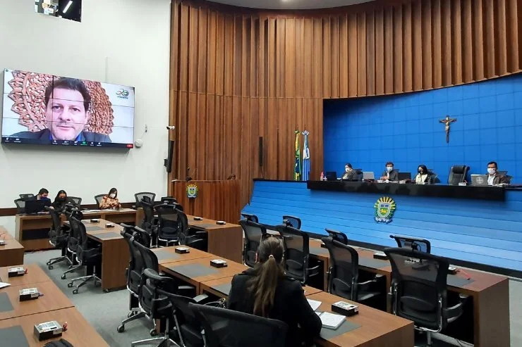 Junho Prata: Estado deve ter programa dedicado a enfrentar violência contra idoso