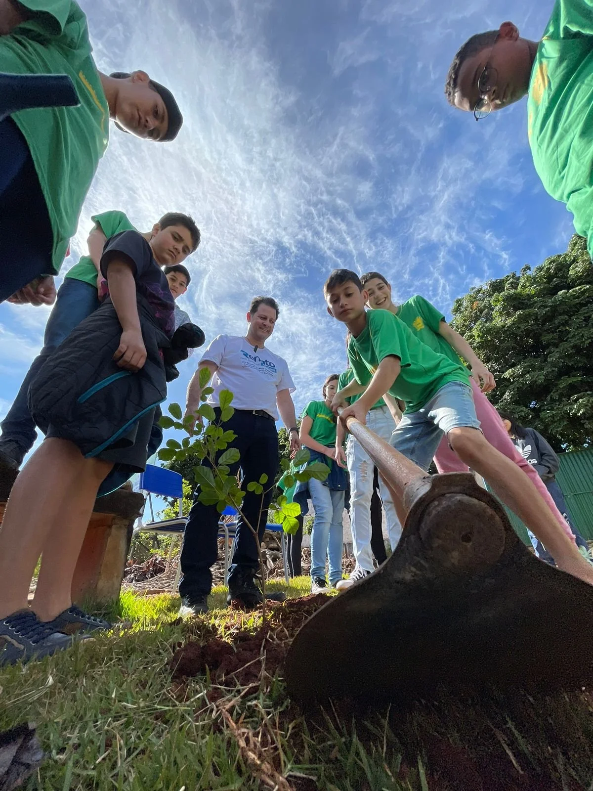 Deputado Renato realiza ação de conscientização ambiental em Dourados: “novos hábitos”