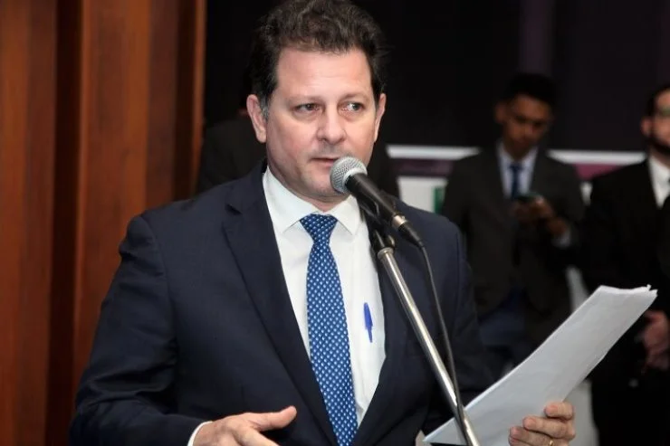 Deputado Renato Câmara reivindica operação tapa-buracos de Cipolândia a Aquidauana