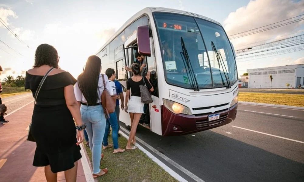    Deputado Renato Câmara inicia luta para viabilizar recurso federal para compra de ônibus visando atender alunos do ensino superior de Pedro Gomes.    Foto: Ilustrativa/Internet/Tiago Pacheco  
