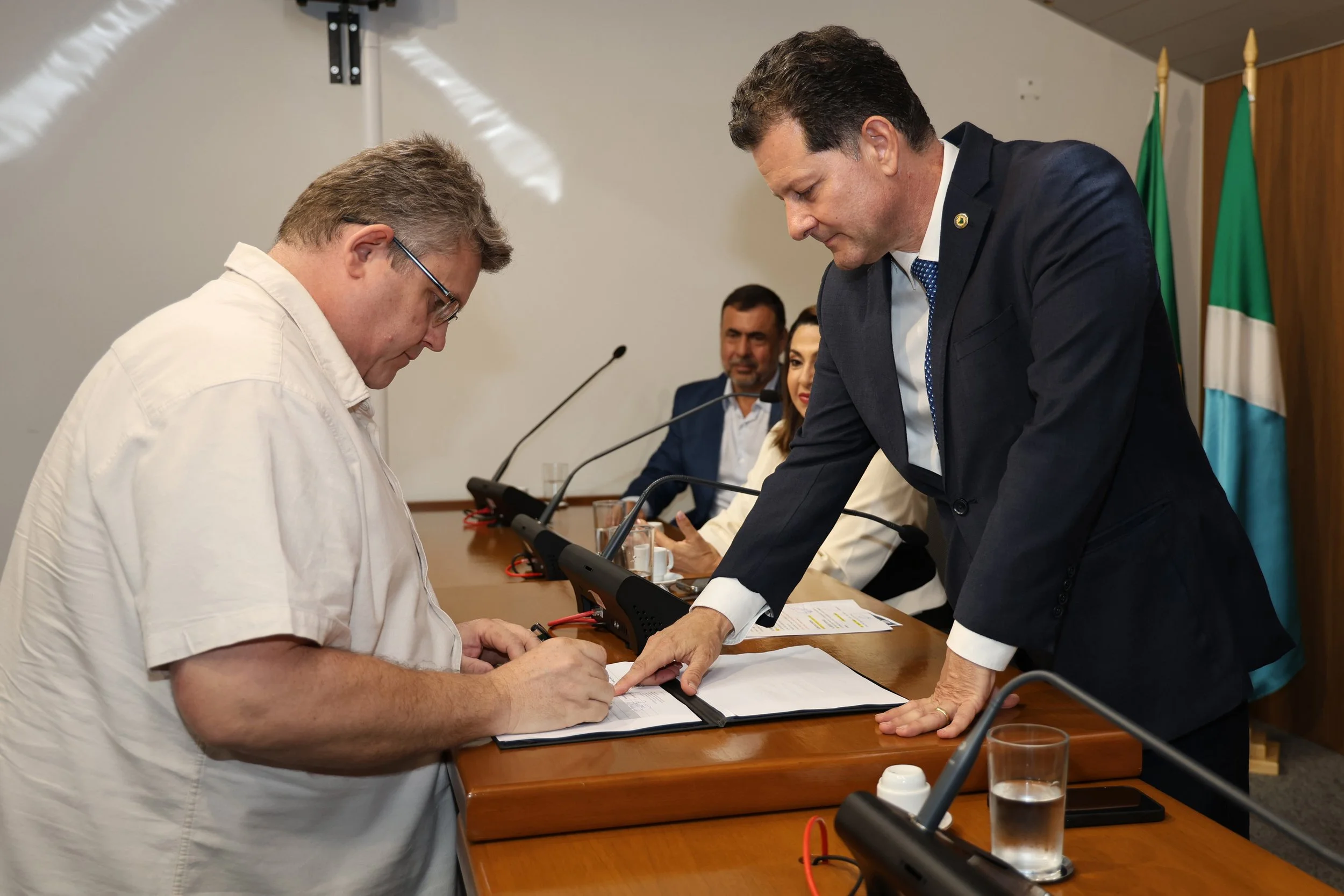 Inédita: ALEMS realiza posse dos membros da Frente em Apoio ao Varejo de Comércio e Serviços