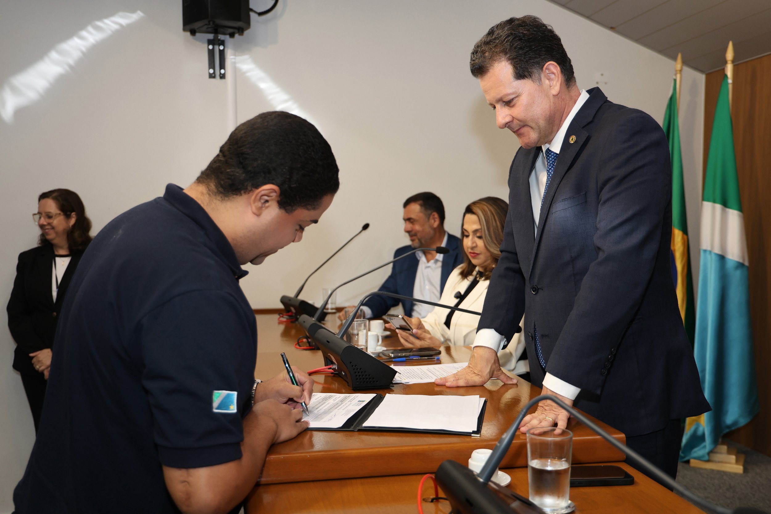 Inédita: ALEMS realiza posse dos membros da Frente em Apoio ao Varejo de Comércio e Serviços