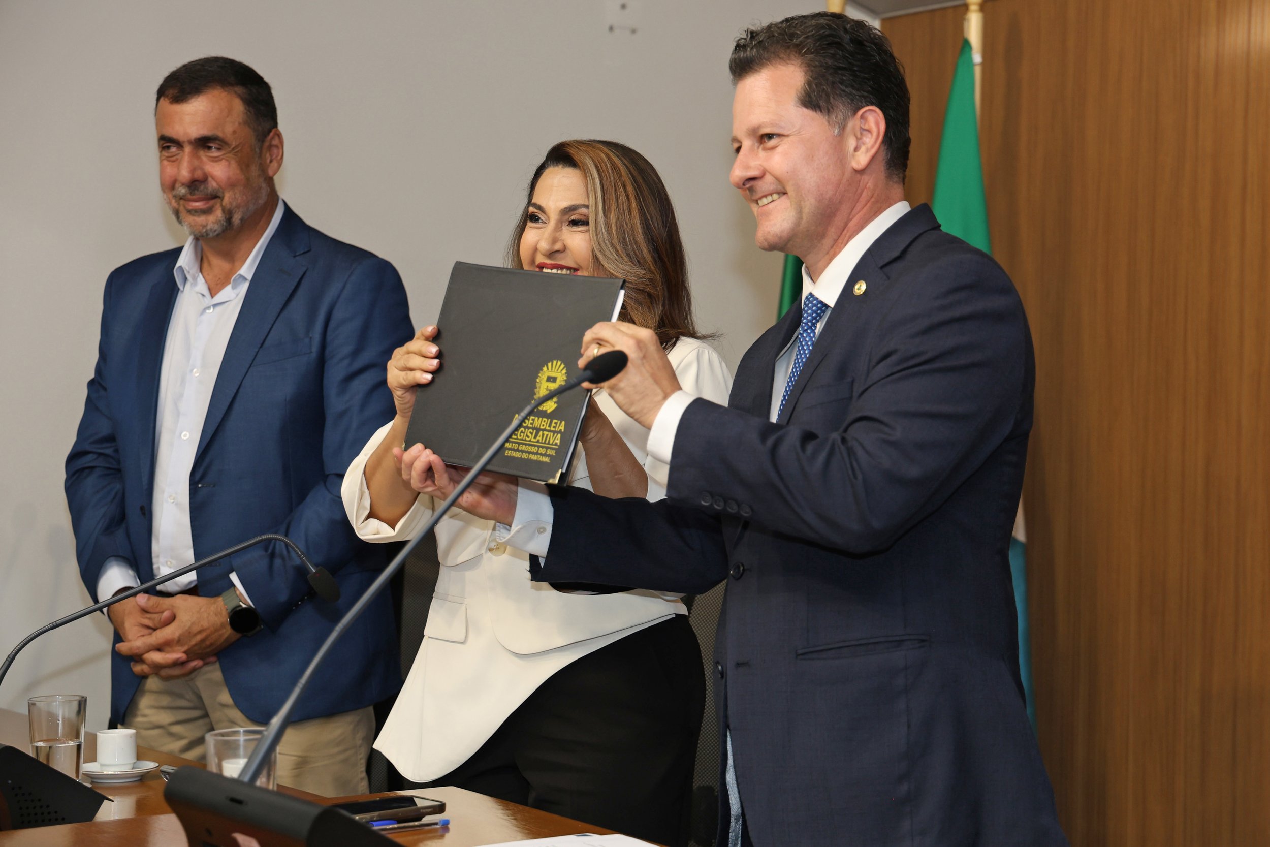 Inédita: ALEMS realiza posse dos membros da Frente em Apoio ao Varejo de Comércio e Serviços