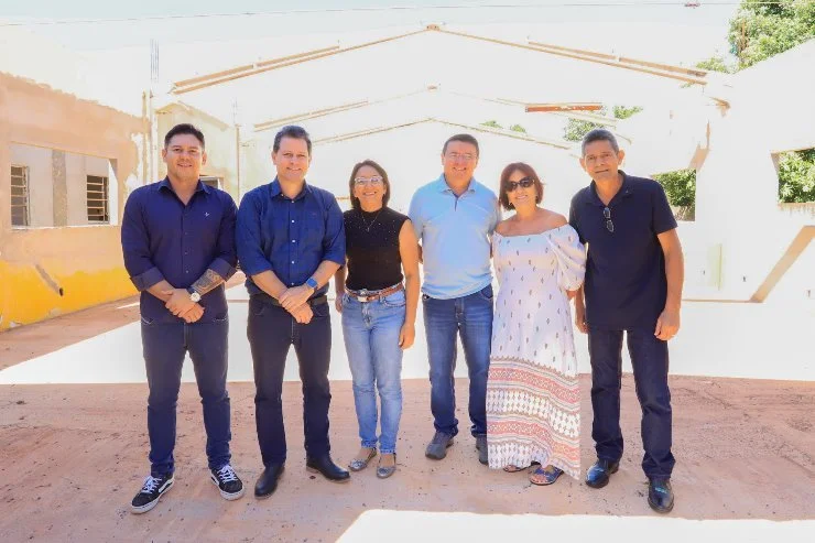   Equipe da Prefeitura de Jardim, com o chefe de gabinete Renato Miranda e a empresária Lisete Basso, acompanhou o deputado Renato Câmara em visita ao espaço onde será implantado o centro  