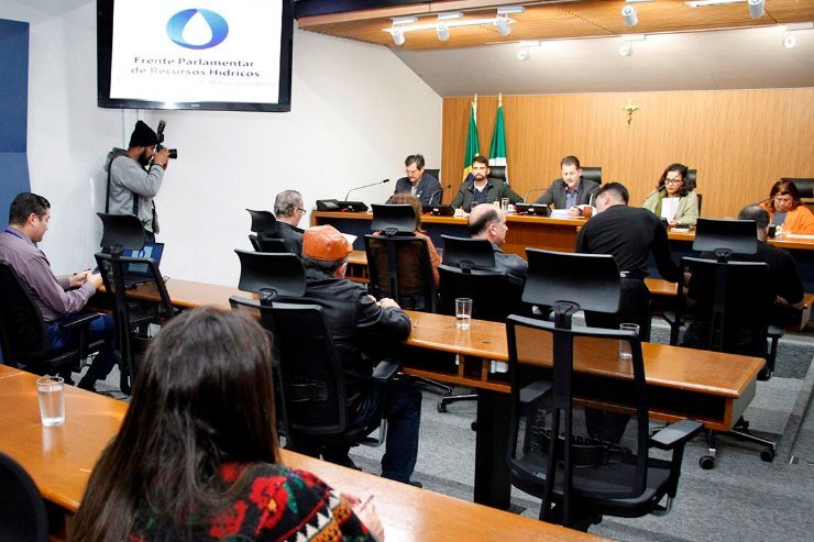    Desafios e as ações necessárias para a conversação dos recursos hídricos em Mato Grosso do Sul foram enfatizados durante encontro   