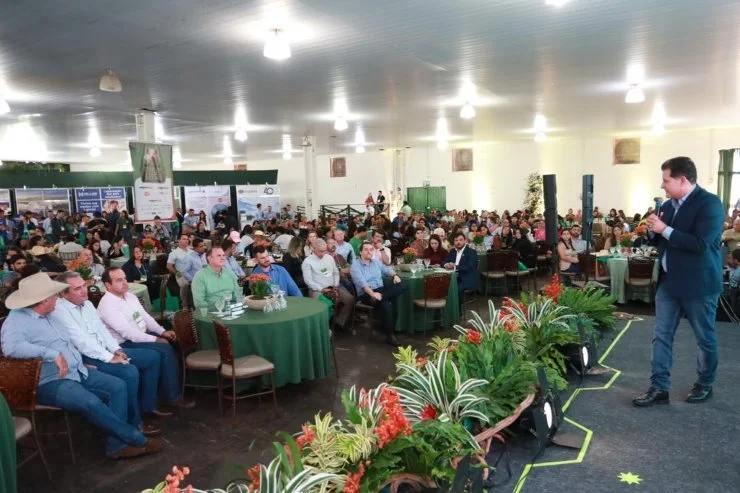   Presidente da Frente Parlamentar da Suinocultura, deputado Renato Câmara discursa no 7º Fórum durante a Expoagro. Com atuação firme no setor, conquistou um canal direto de diálogo entre os produtores e o setor elétrico, dando voz e vez à suinocultura de Mato Grosso do Sul  