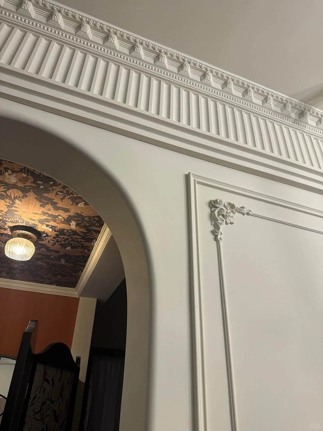 Turn those blank walls into a work of art. 🎨
The &rdquo;Parisian Apartment&ldquo; look is one of the most requested styles right now, but achieving those crisp, geometric wall panels used to be a headache. Wood warps, and plaster costs a fortune.
En