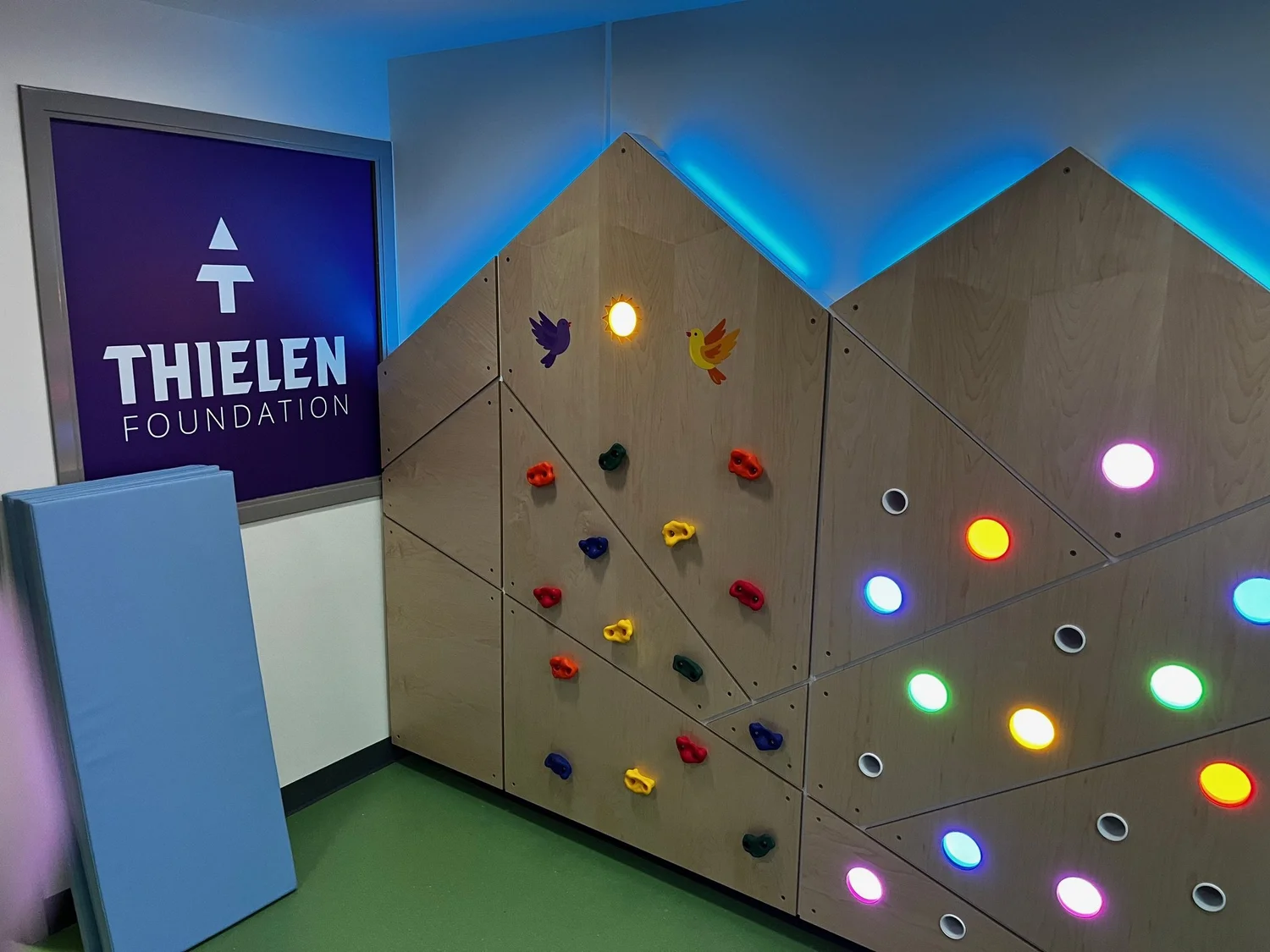 Project: Hewlett-Packard Scenic Lobby Displays
