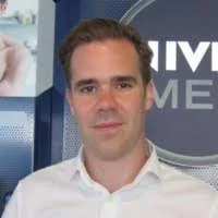 review Thijs van Weele