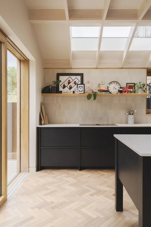 Larch-clad rear extension in the Wanstead Grove Conservation Area ...