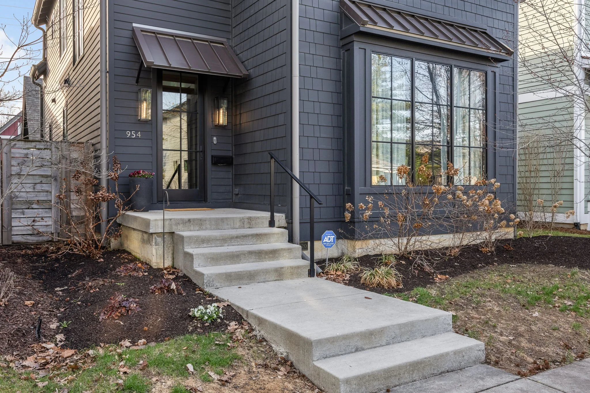 5-web-or-mls-05 - 954 Stillwell St.jpg