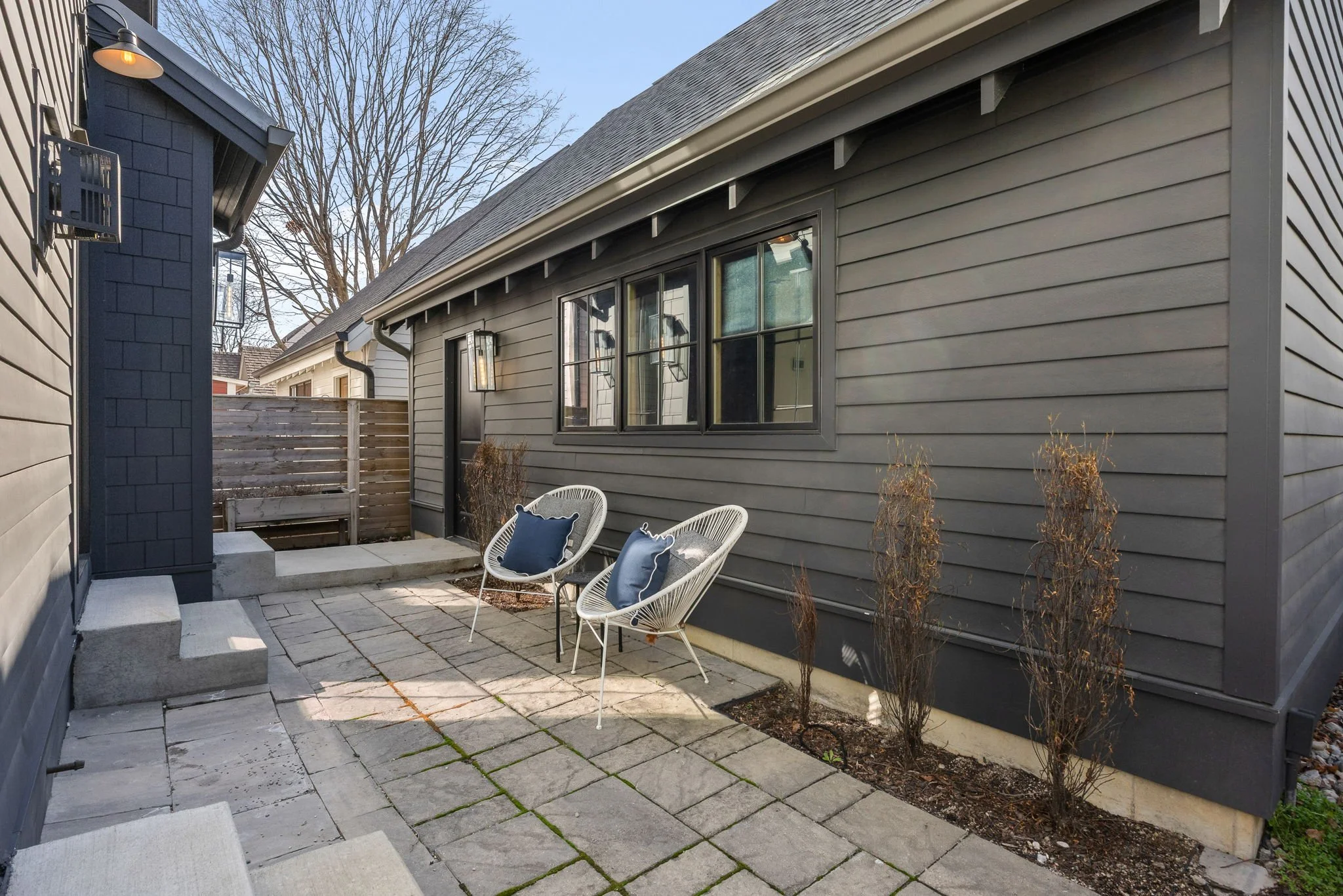 70-web-or-mls-70 - 954 Stillwell St.jpg