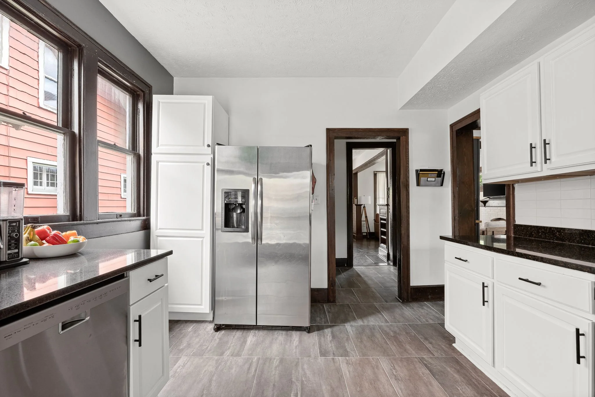 28-web-or-mls-28 - 3356 N Park Ave.jpg