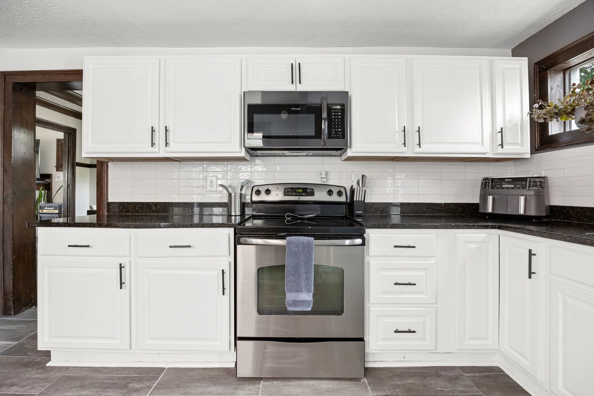 29-web-or-mls-29 - 3356 N Park Ave.jpg