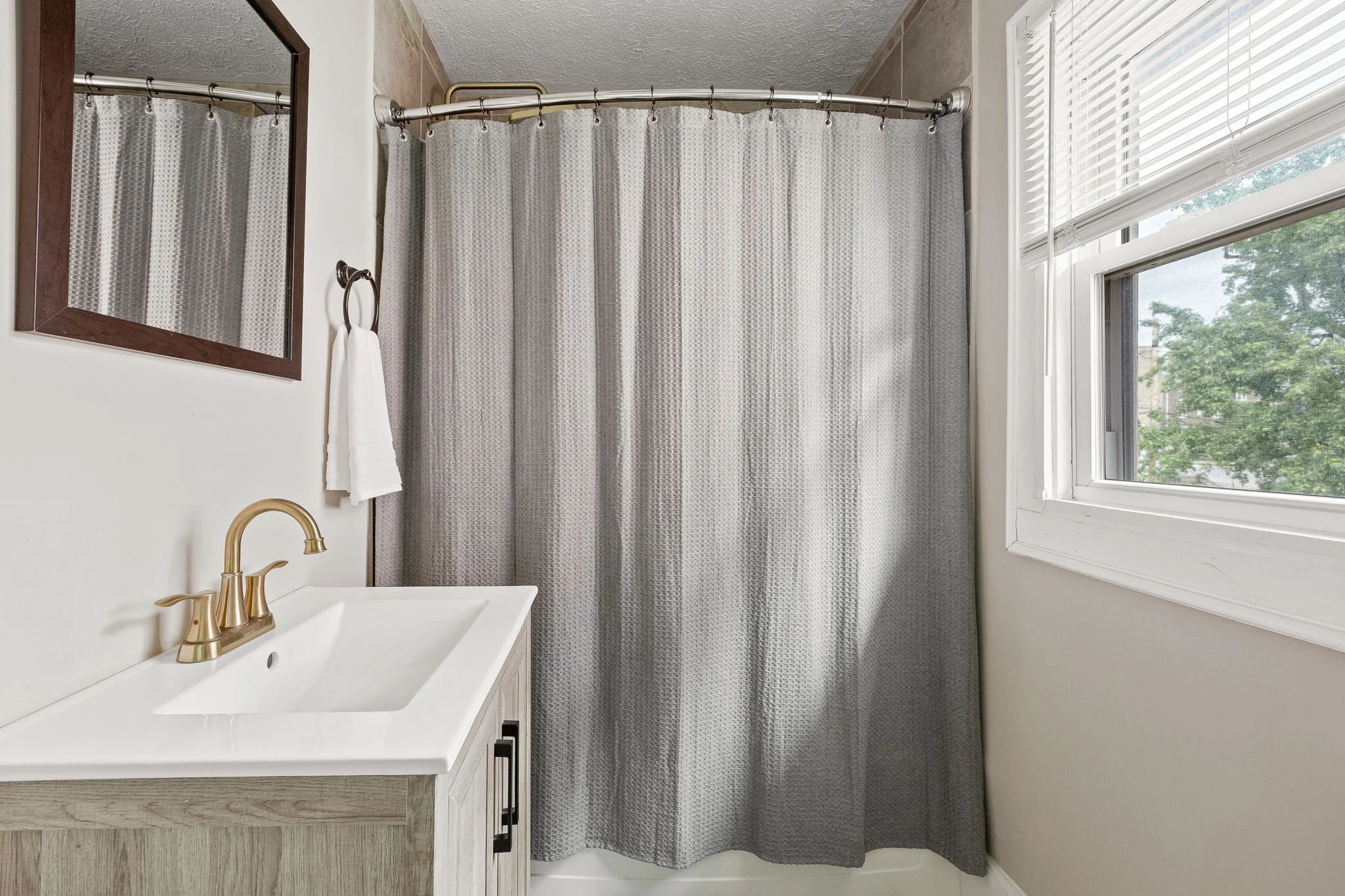 40-web-or-mls-40 - 3356 N Park Ave.jpg