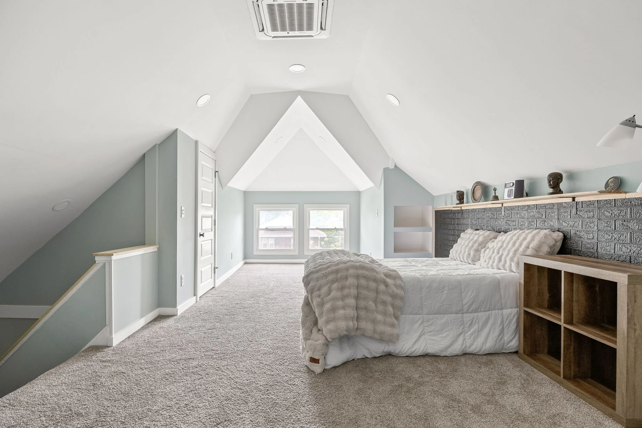 41-web-or-mls-41 - 3356 N Park Ave.jpg