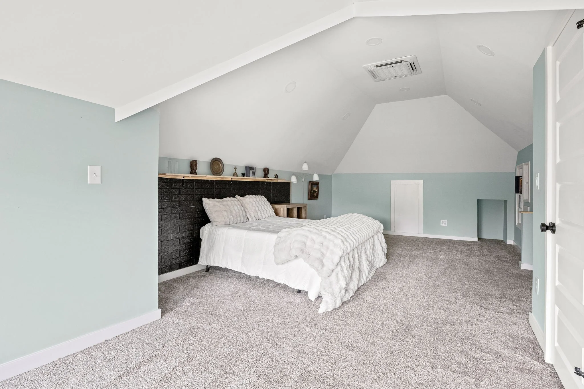 43-web-or-mls-43 - 3356 N Park Ave.jpg