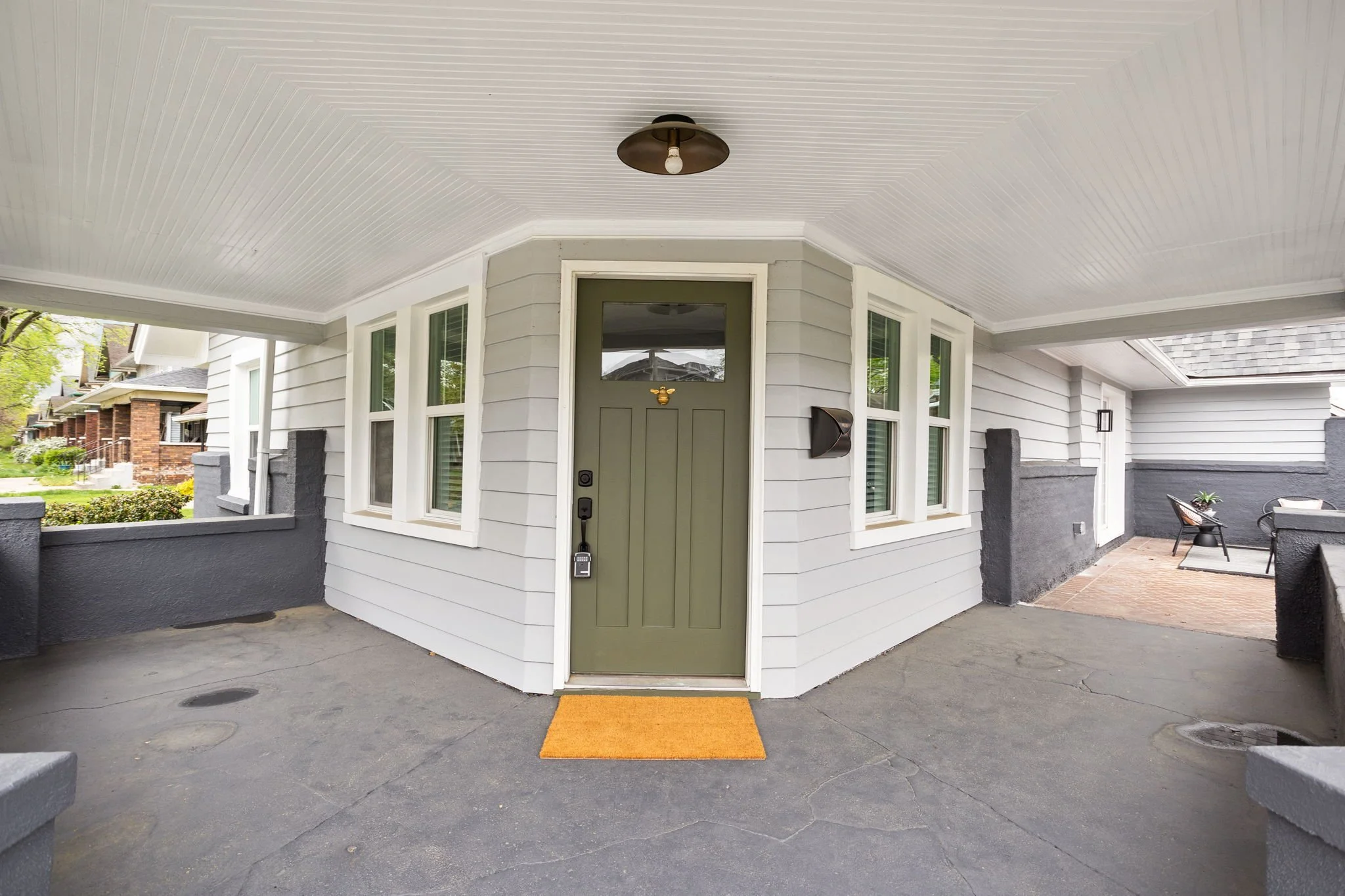 4-web-or-mls-4001 Broadway St-25.jpg