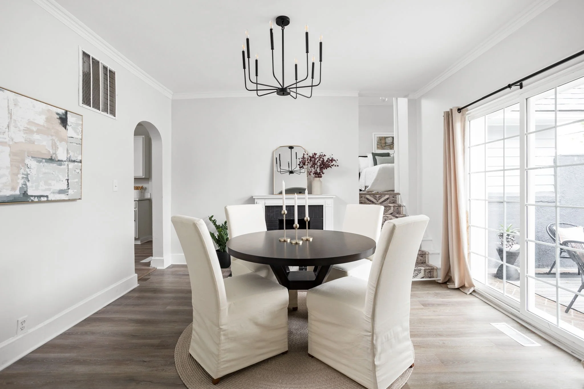 14-web-or-mls-4001 Broadway St-9.jpg