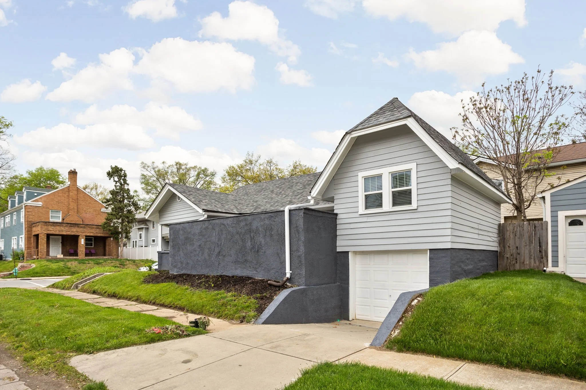26-web-or-mls-4001 Broadway St-22.jpg