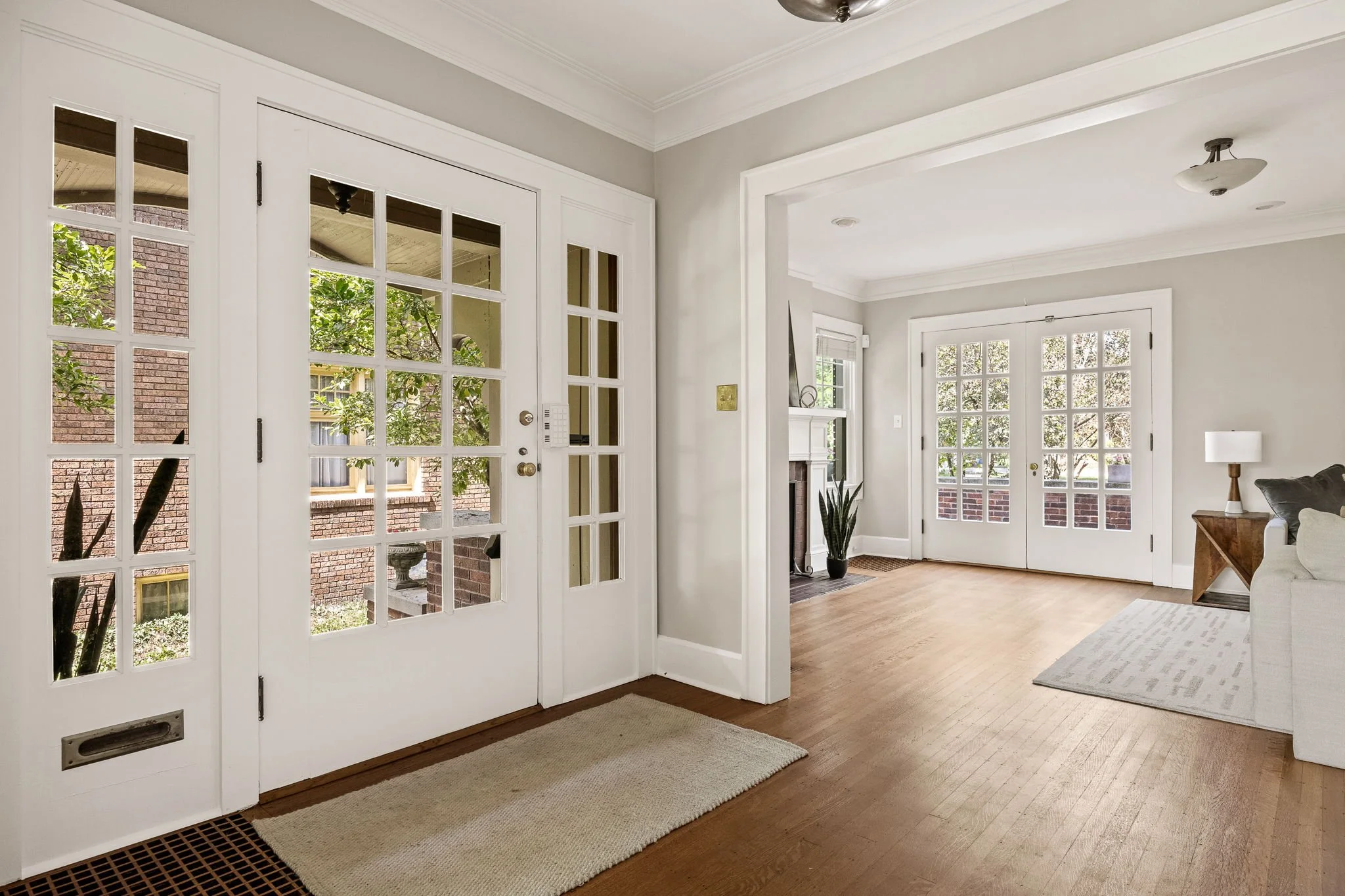 10-web-or-mls-10 - 4348 Broadway St.jpg