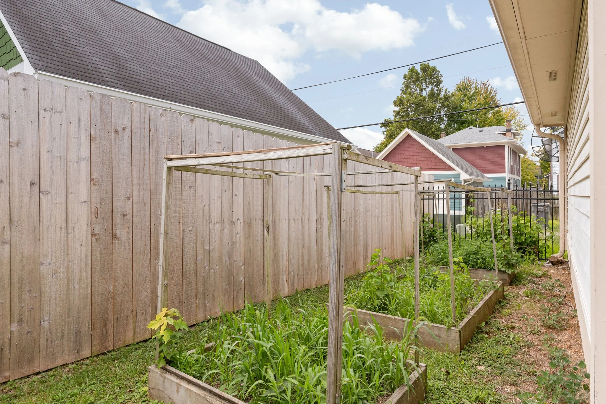 56-web-or-mls-56 - 2436 N New Jersey St.jpg