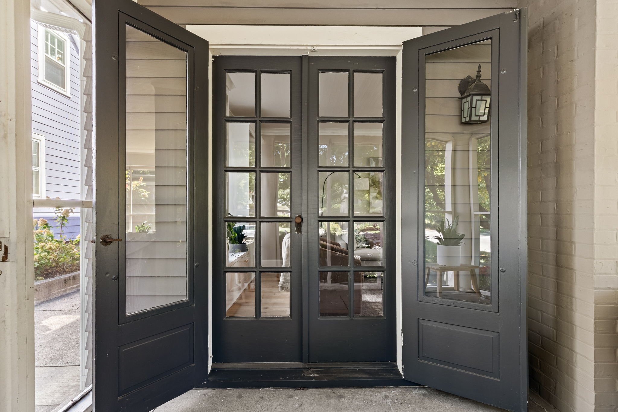 21-web-or-mls-20 - 4465 Central Ave.jpg