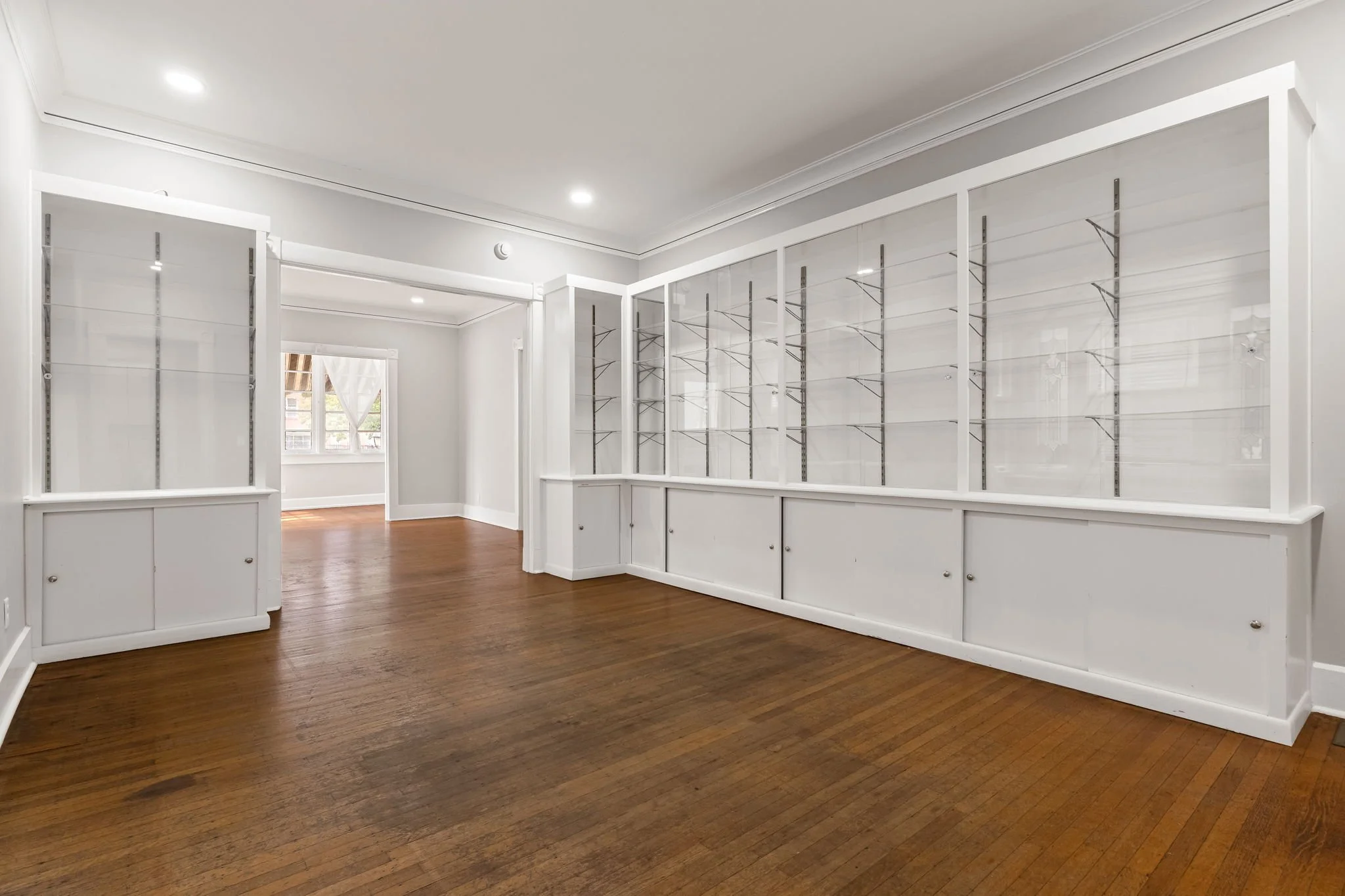 21-web-or-mls-21 - 2001 N Pennsylvania St.jpg