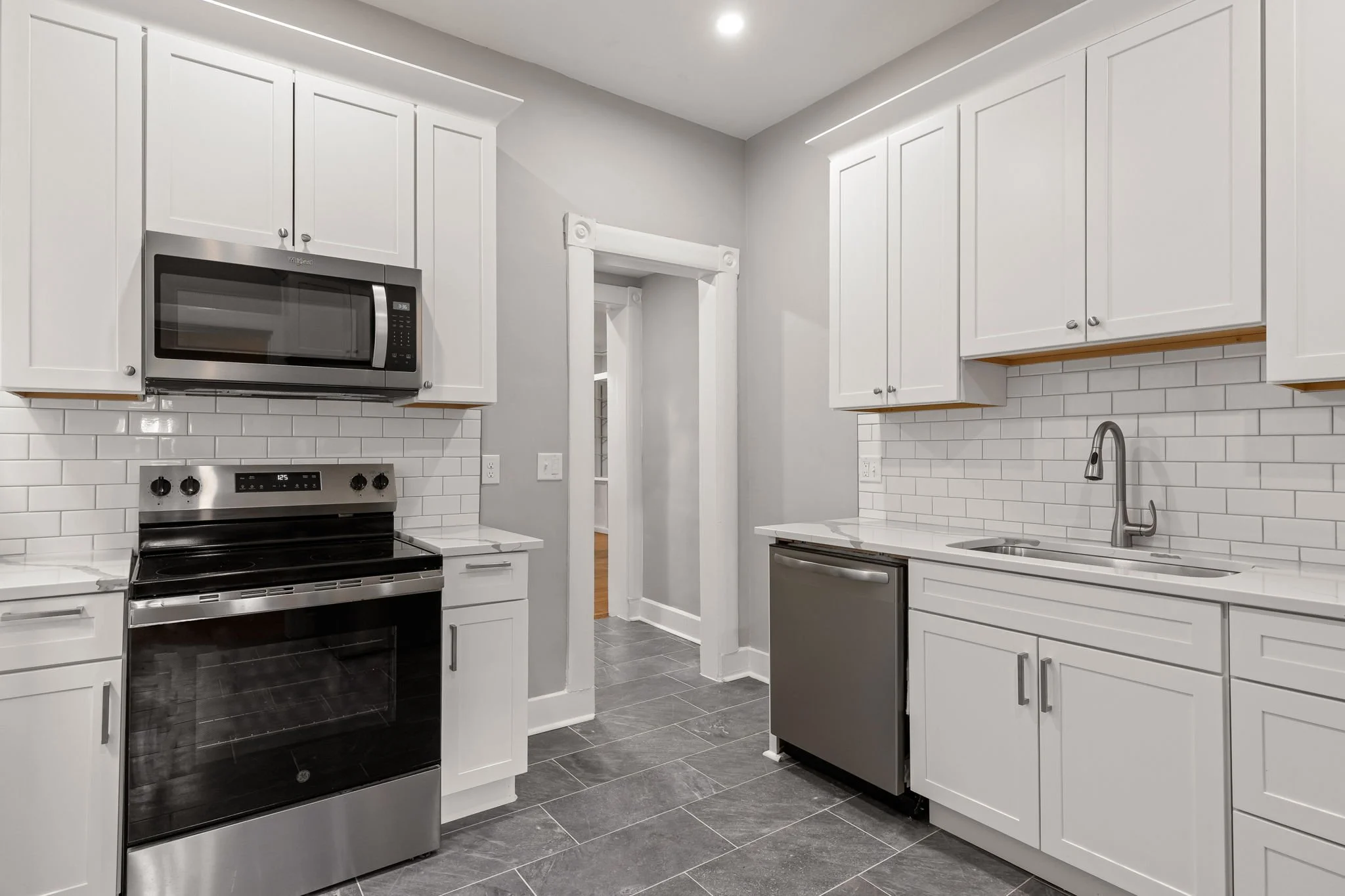 27-web-or-mls-27 - 2001 N Pennsylvania St.jpg