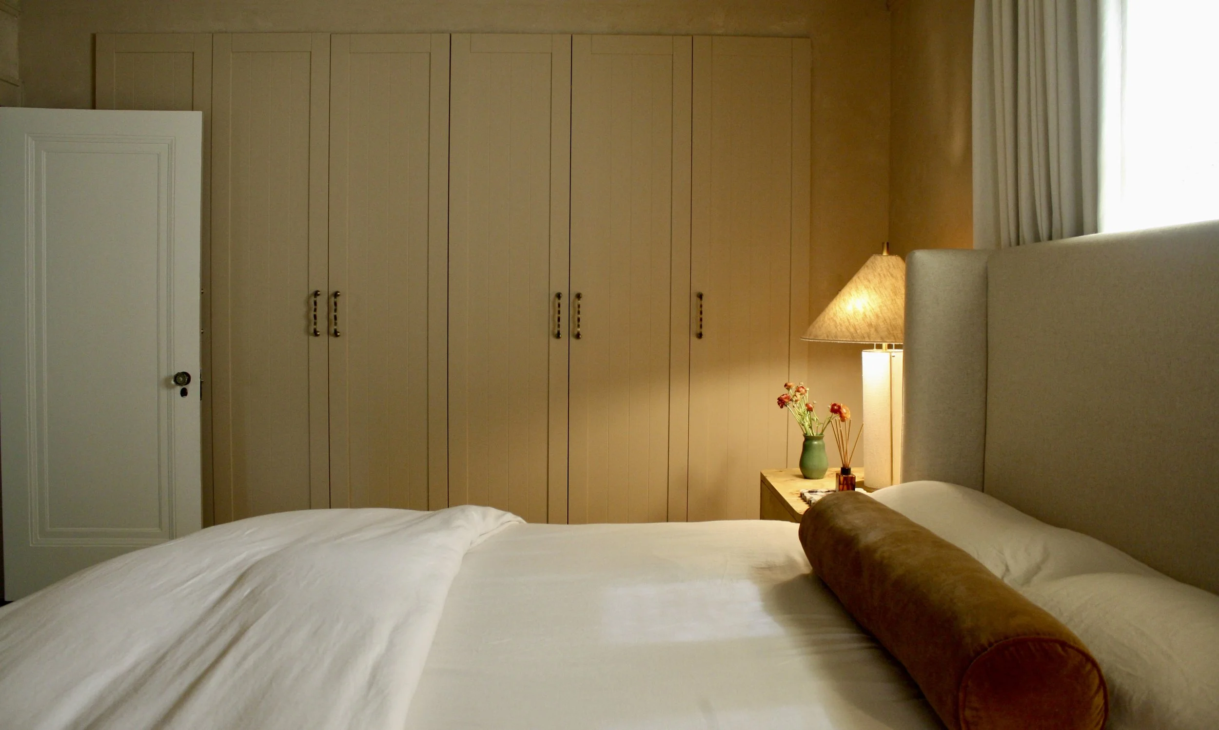 BEDROOM D3.JPG