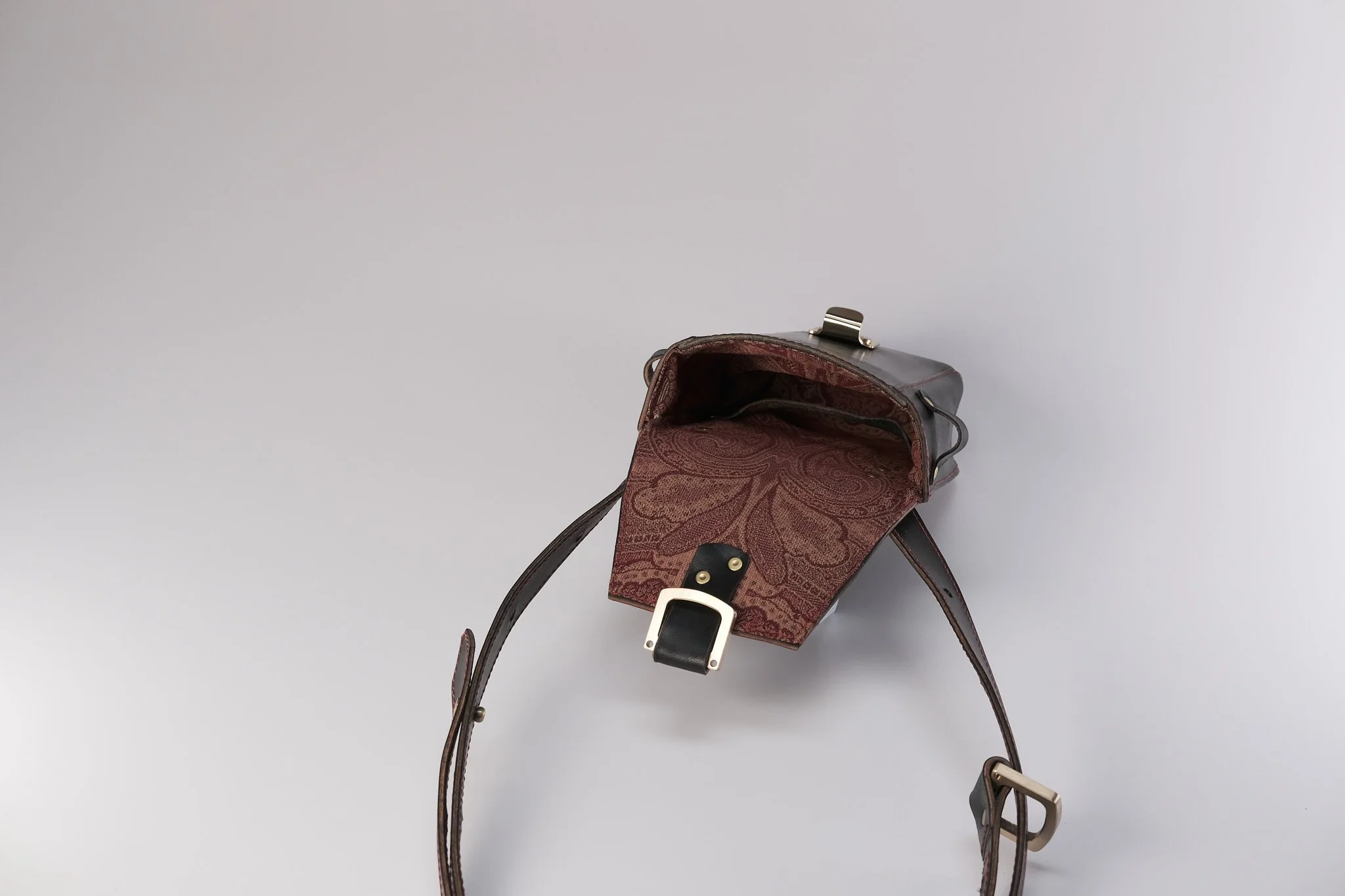 Palmer & Sons No 43 bridle leather side bag in black