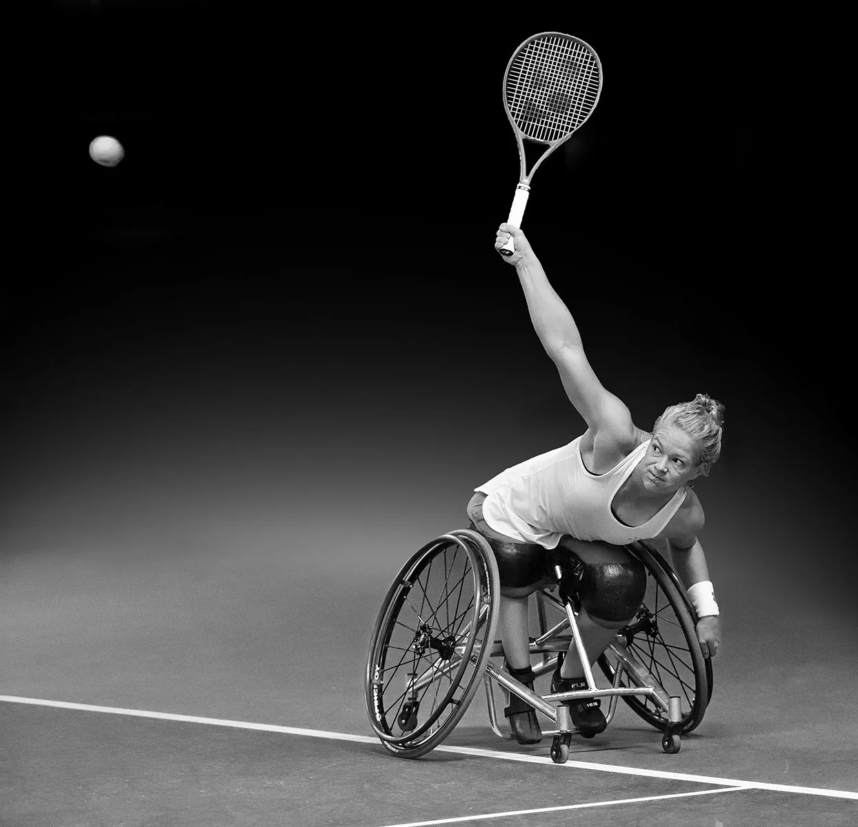 20_D De Groot Back Hand Return_1_Ng, Tony.jpg
