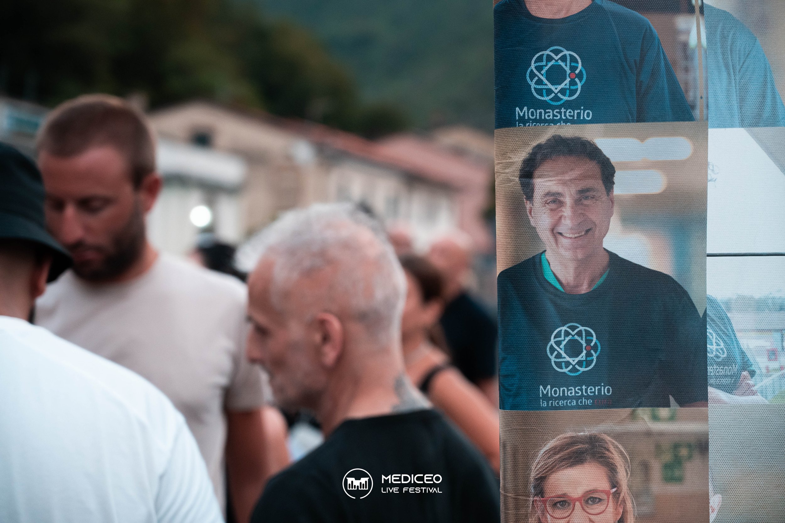 26.07.26 mediceo 90 logo-003.jpg