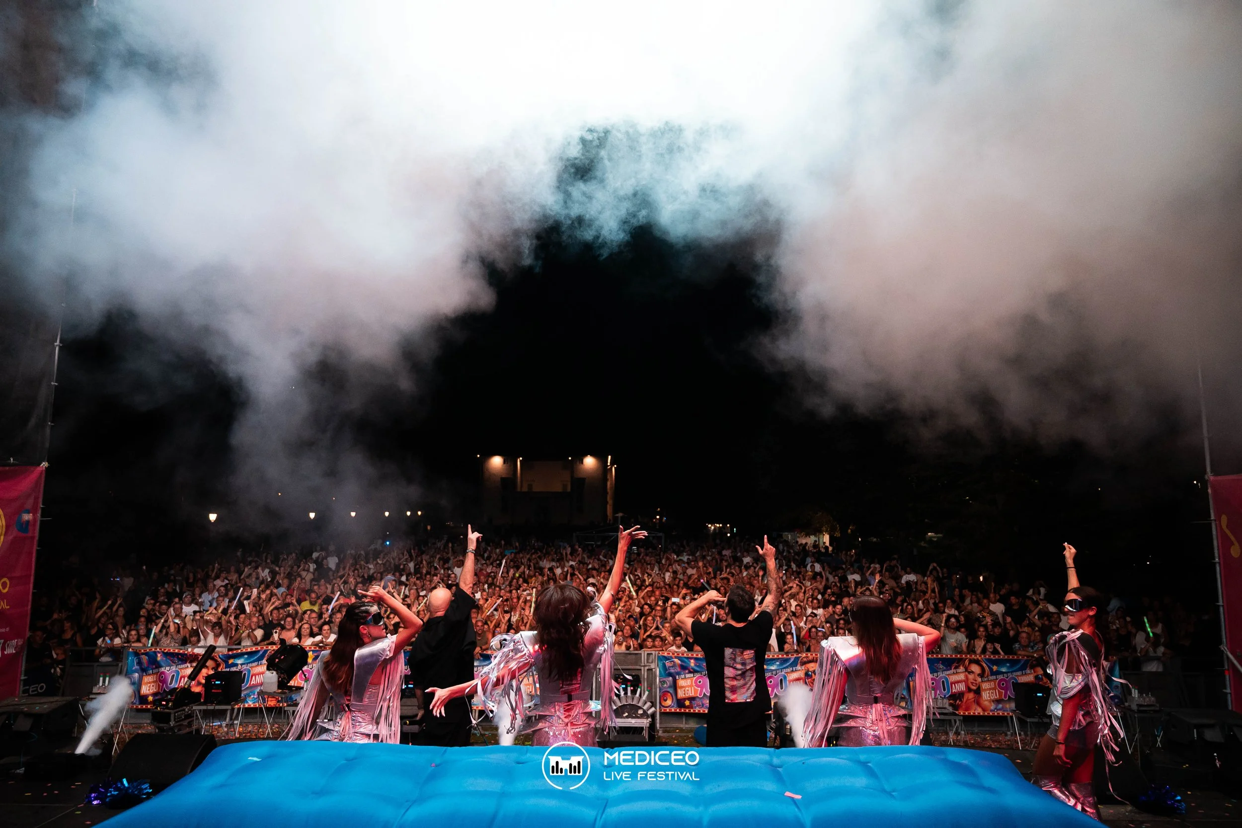 26.07.26 mediceo 90 logo-195.jpg