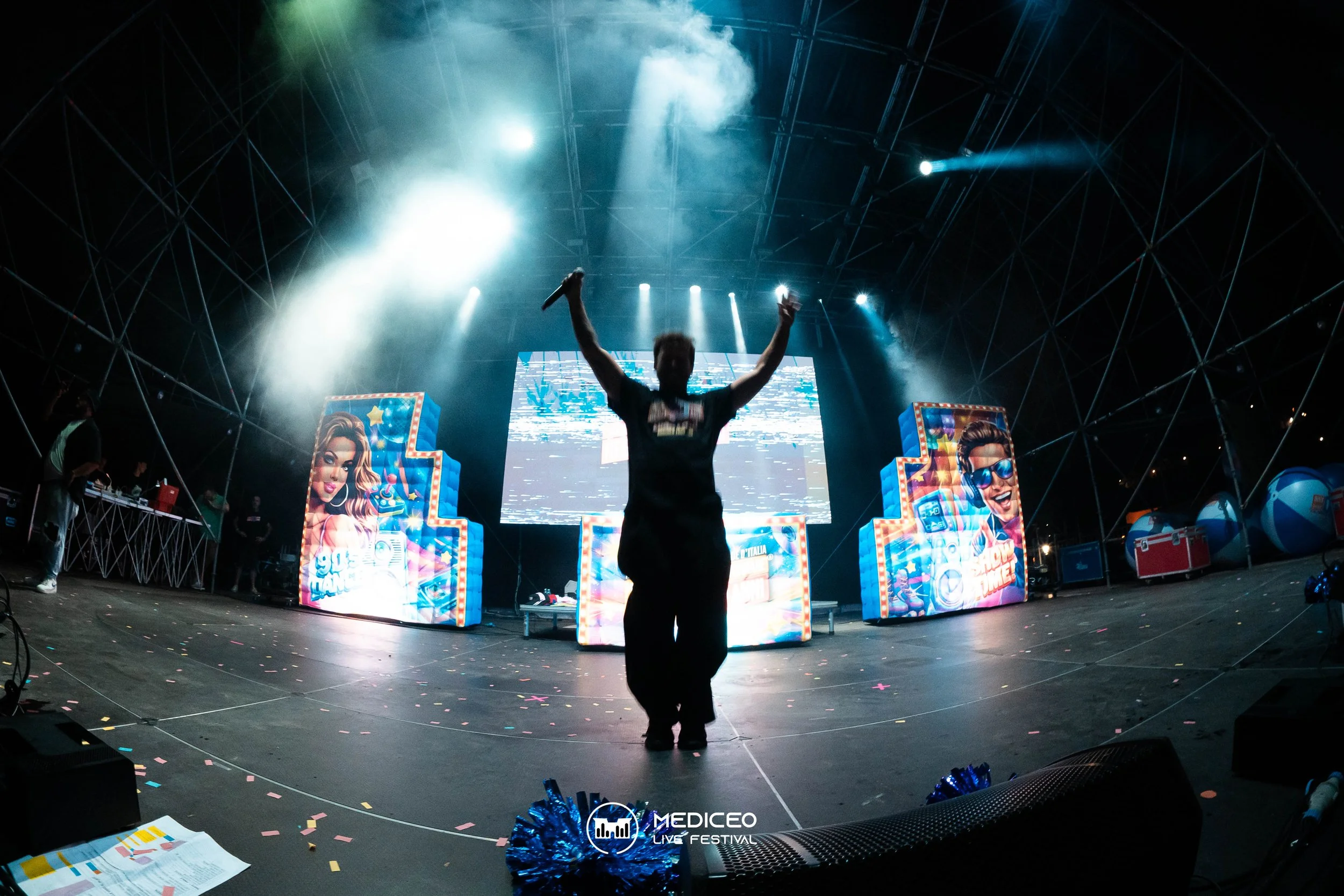 26.07.26 mediceo 90 logo-124.jpg