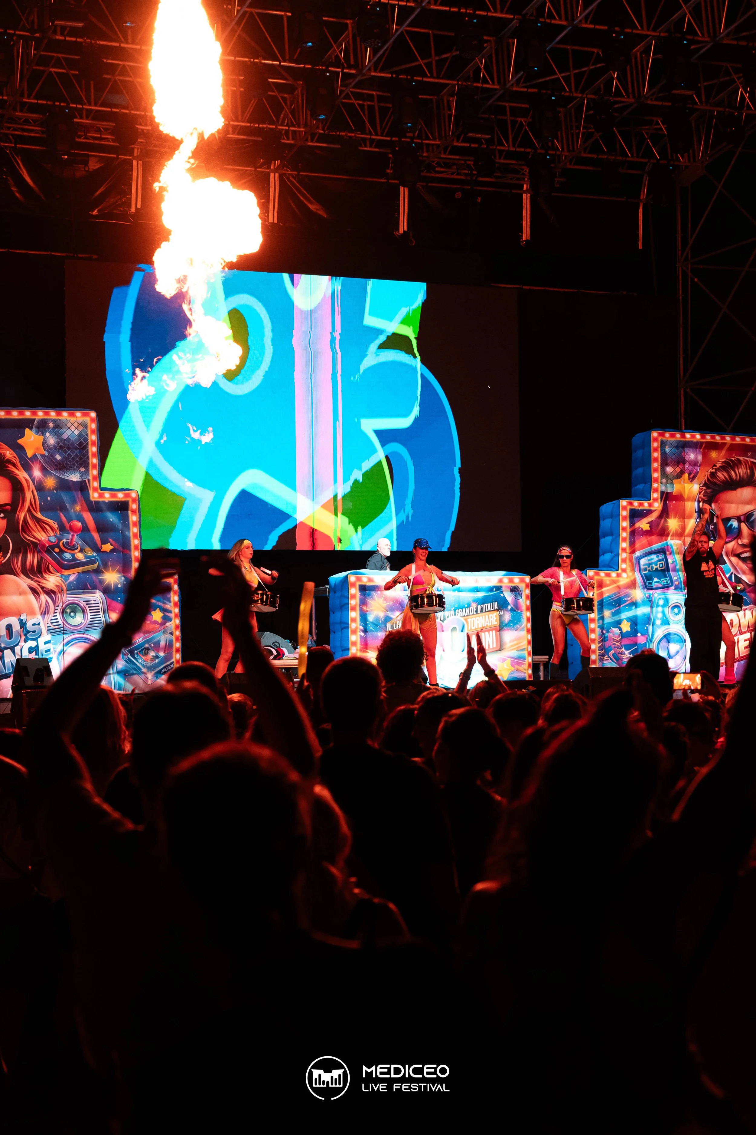 26.07.26 mediceo 90 logo-135.jpg
