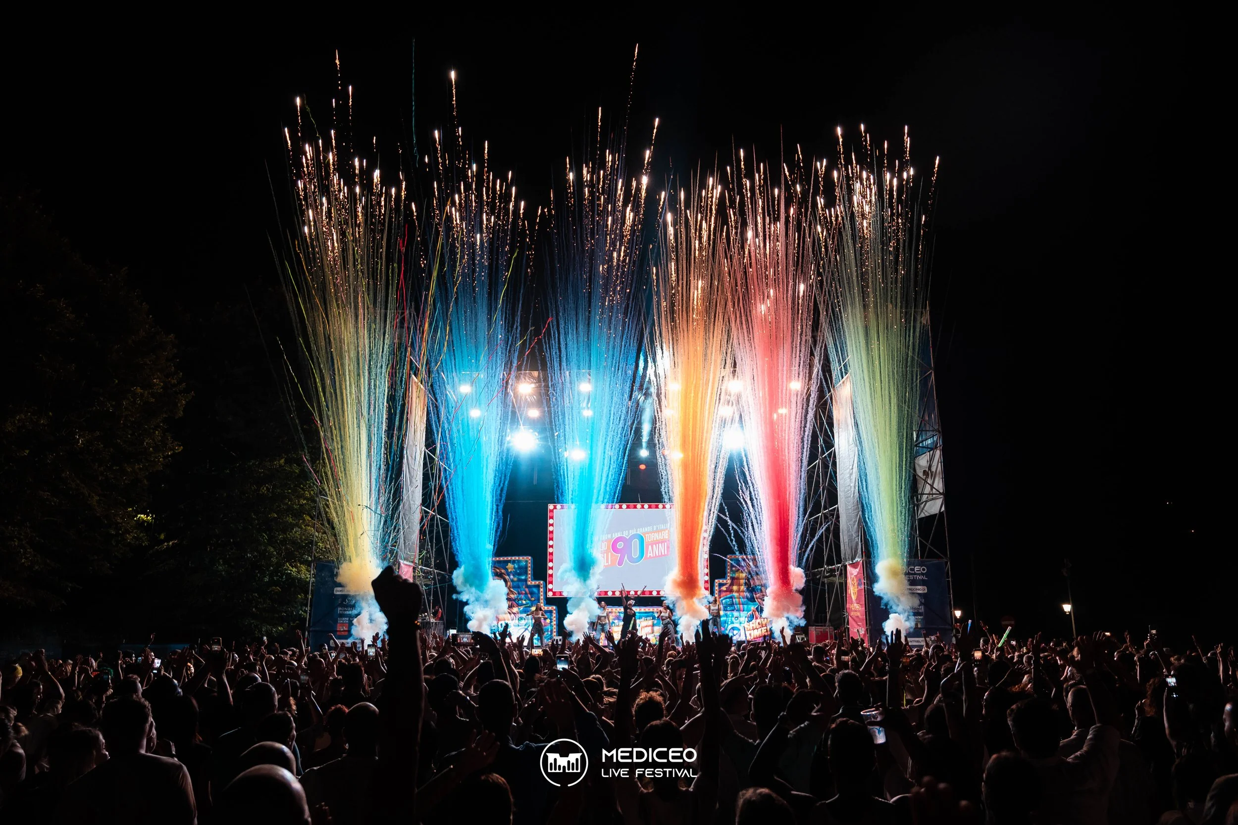 26.07.26 mediceo 90 logo-212.jpg