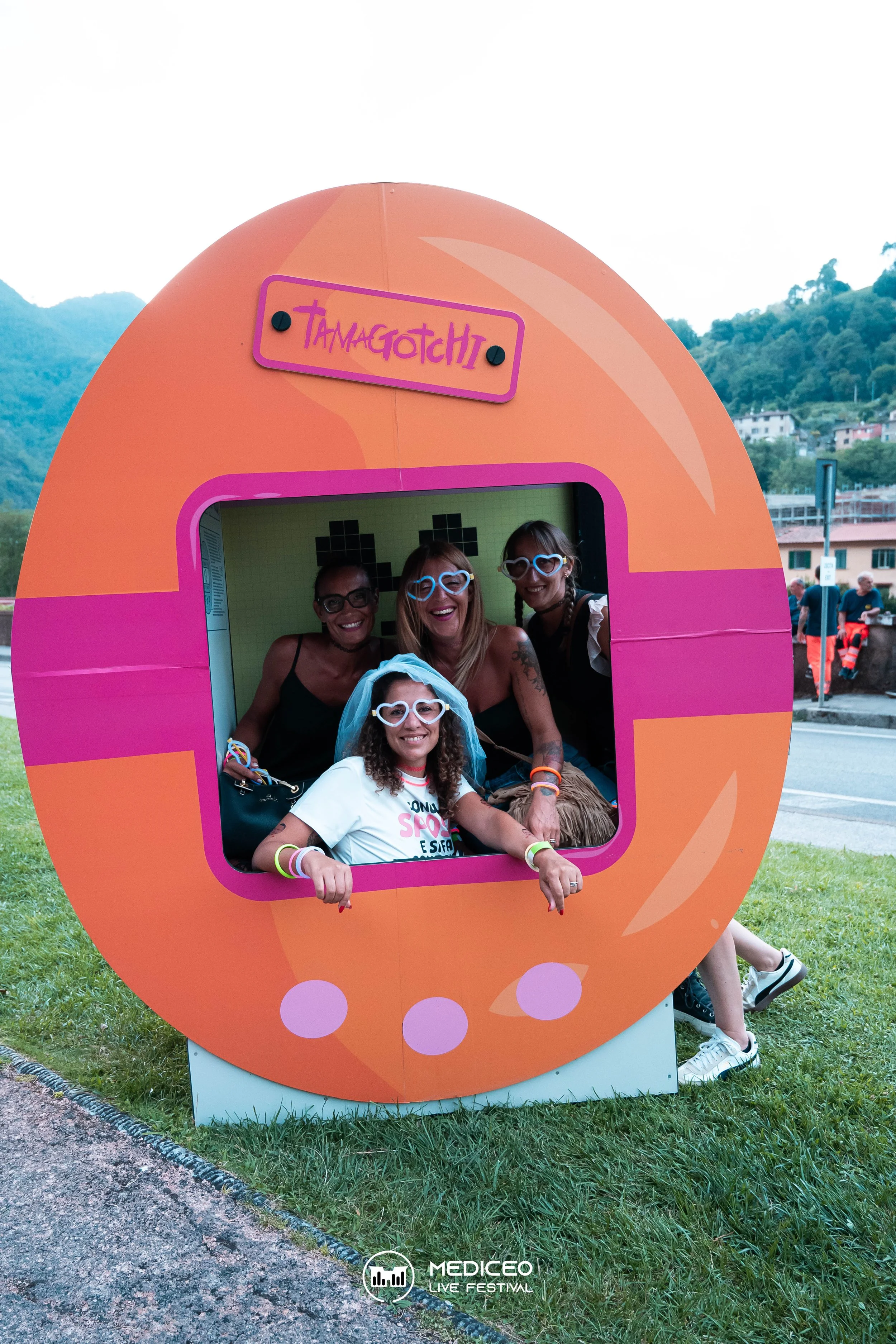 26.07.26 mediceo 90 logo-022.jpg