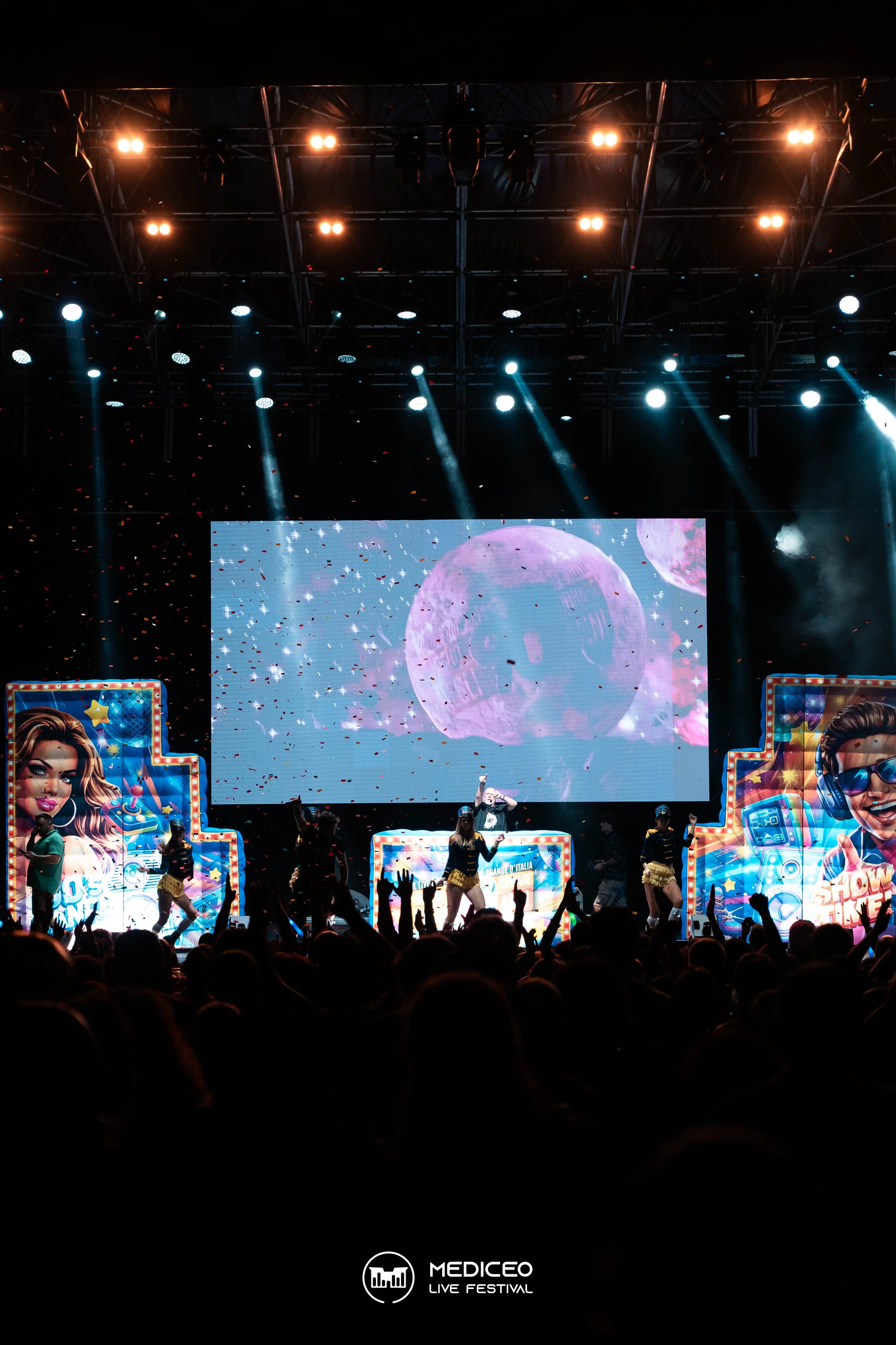 26.07.26 mediceo 90 logo-103.jpg