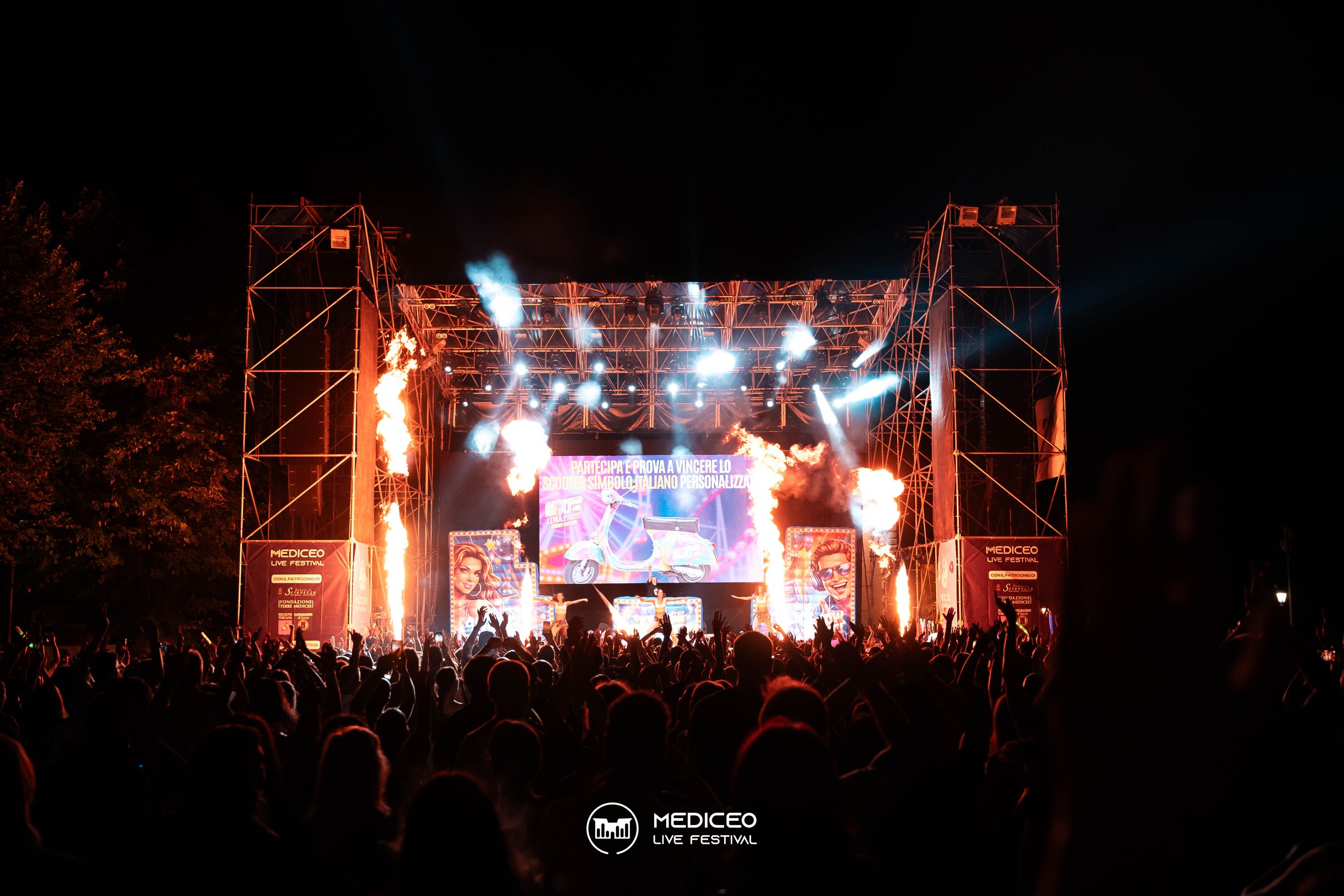 26.07.26 mediceo 90 logo-208.jpg