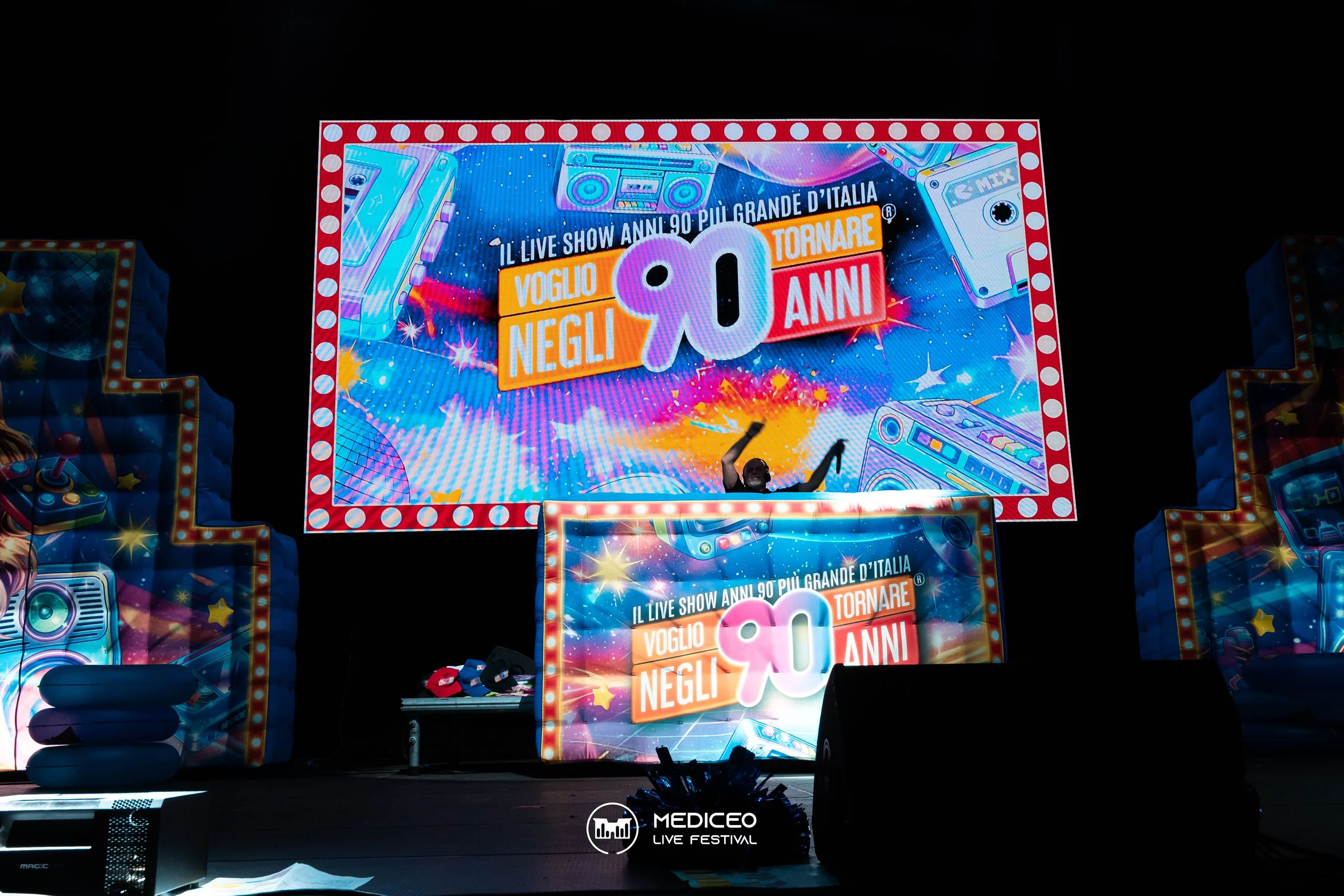 26.07.26 mediceo 90 logo-041.jpg