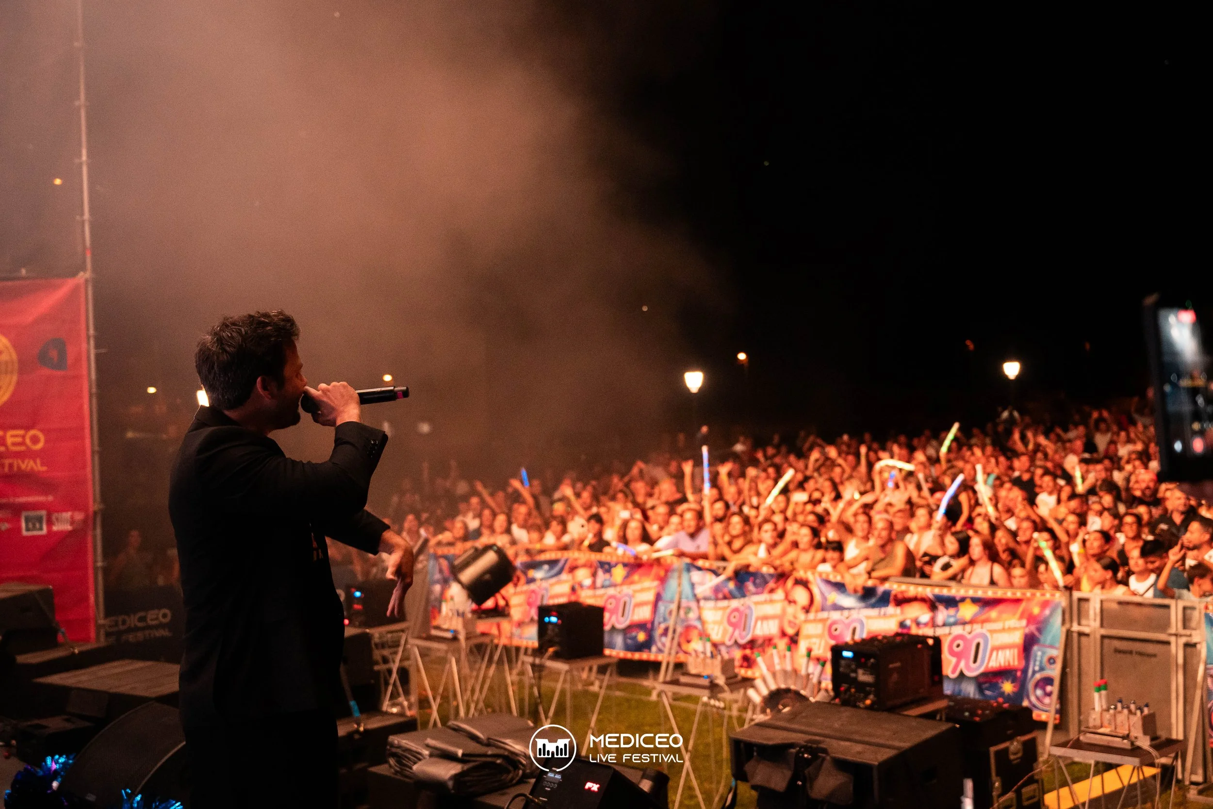26.07.26 mediceo 90 logo-074.jpg