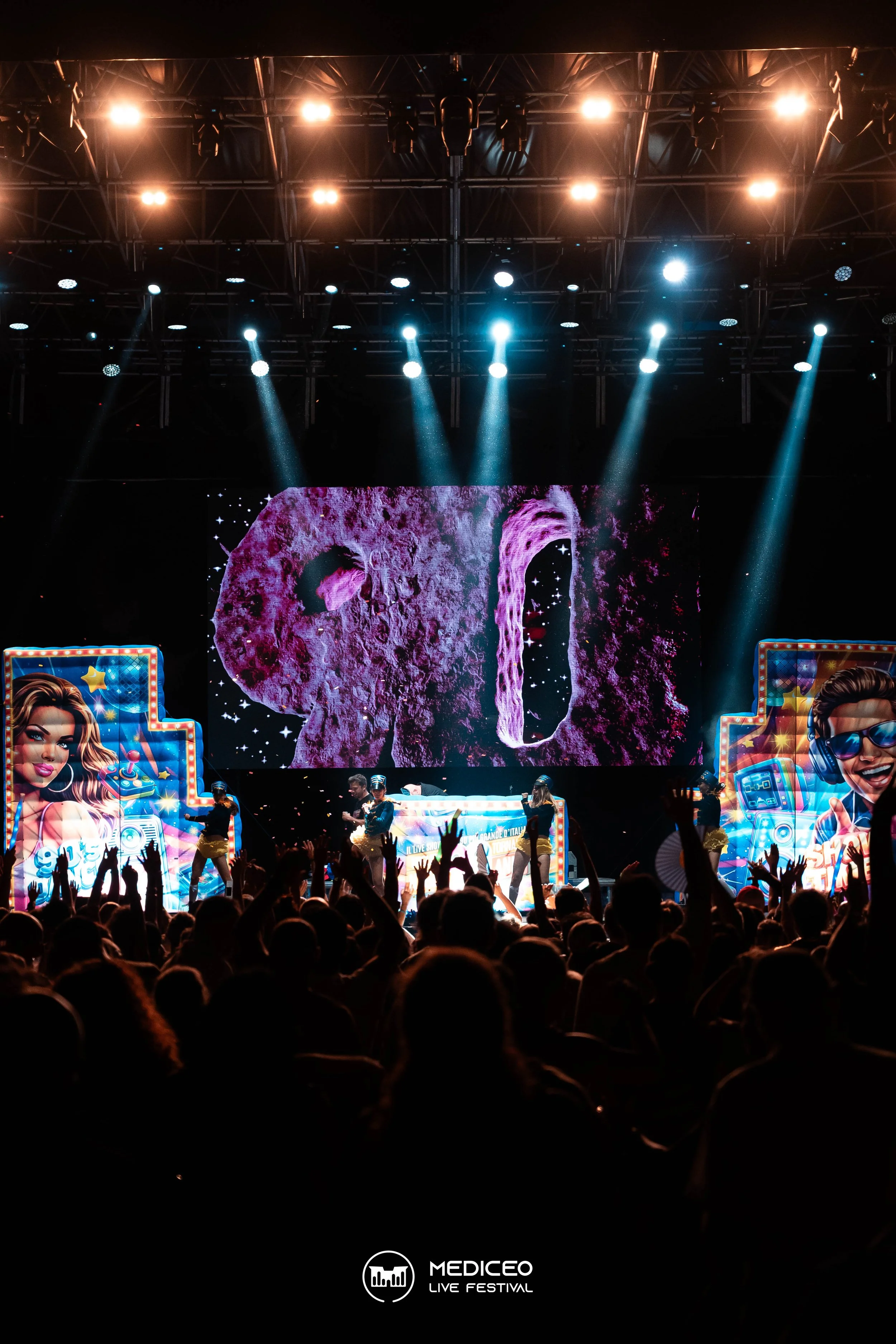 26.07.26 mediceo 90 logo-104.jpg