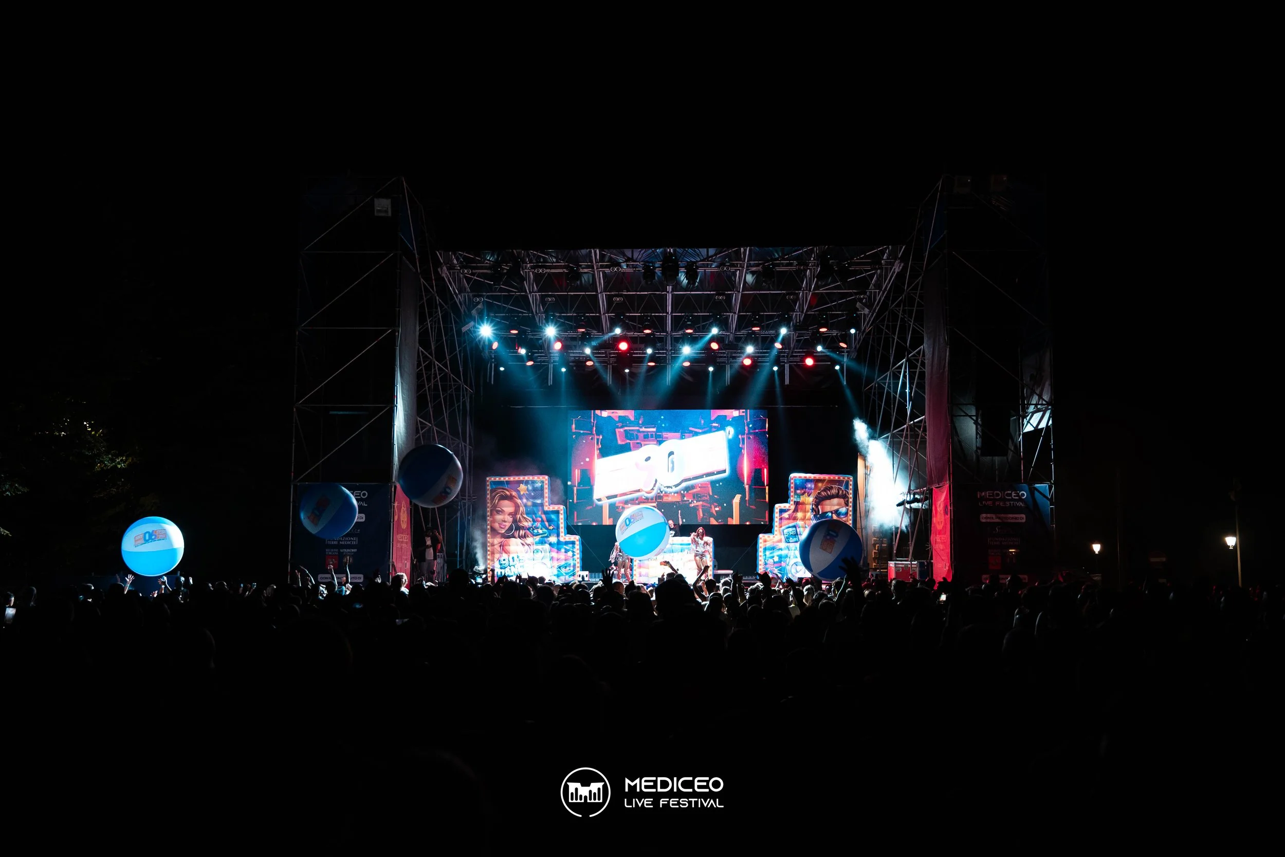 26.07.26 mediceo 90 logo-180.jpg